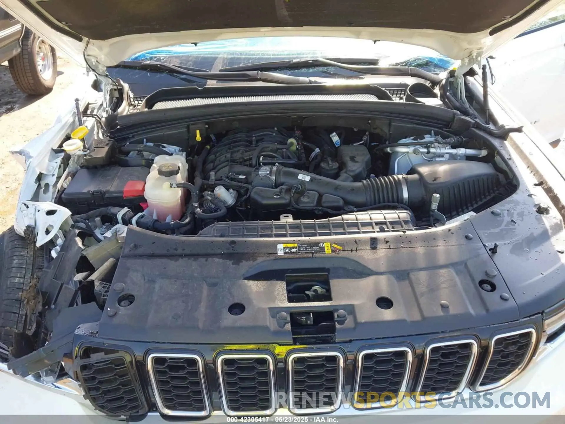 10 Photograph of a damaged car 1C4RJKBG1N8565926 JEEP GRAND CHEROKEE L 2022