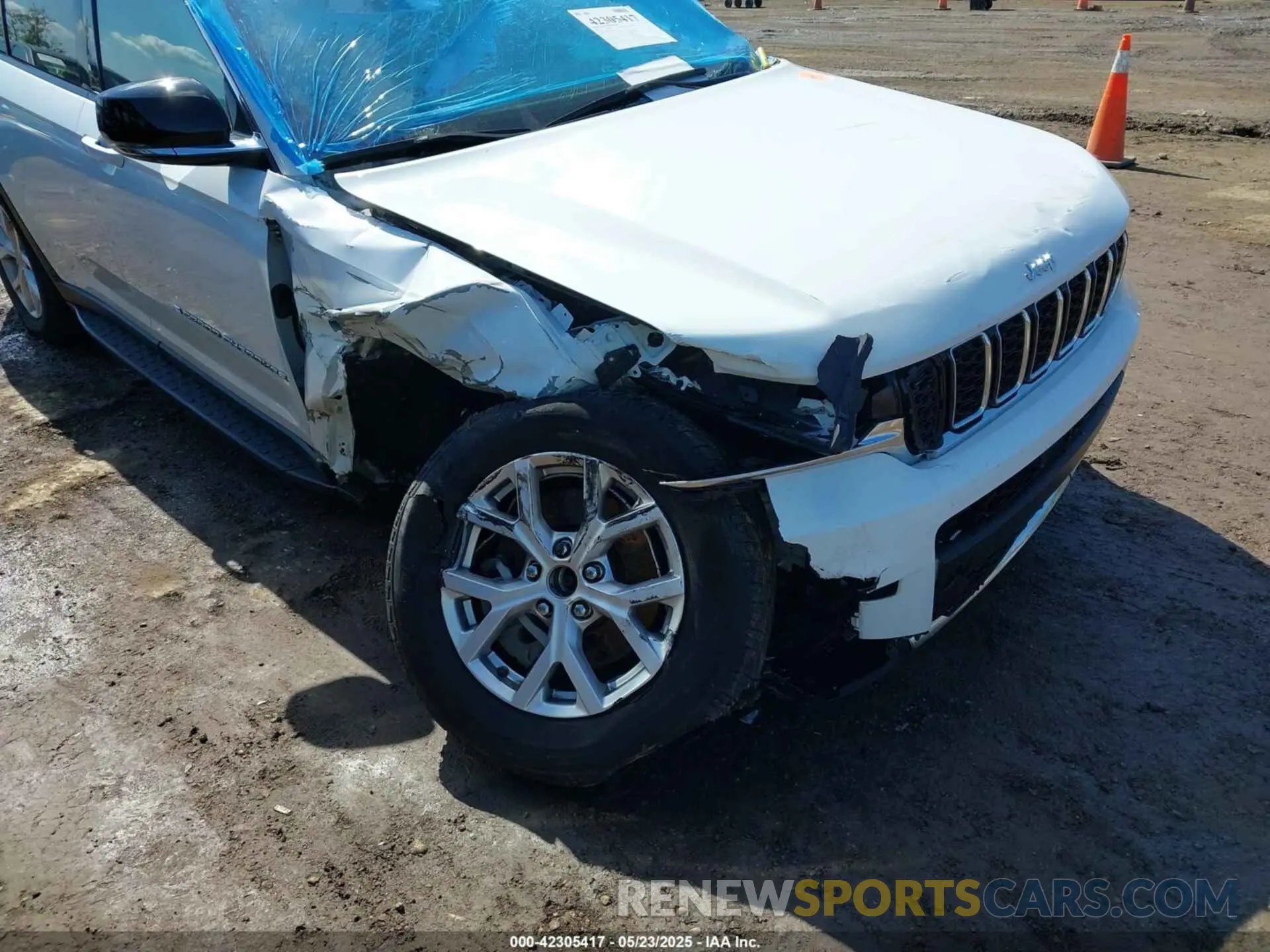 6 Photograph of a damaged car 1C4RJKBG1N8565926 JEEP GRAND CHEROKEE L 2022