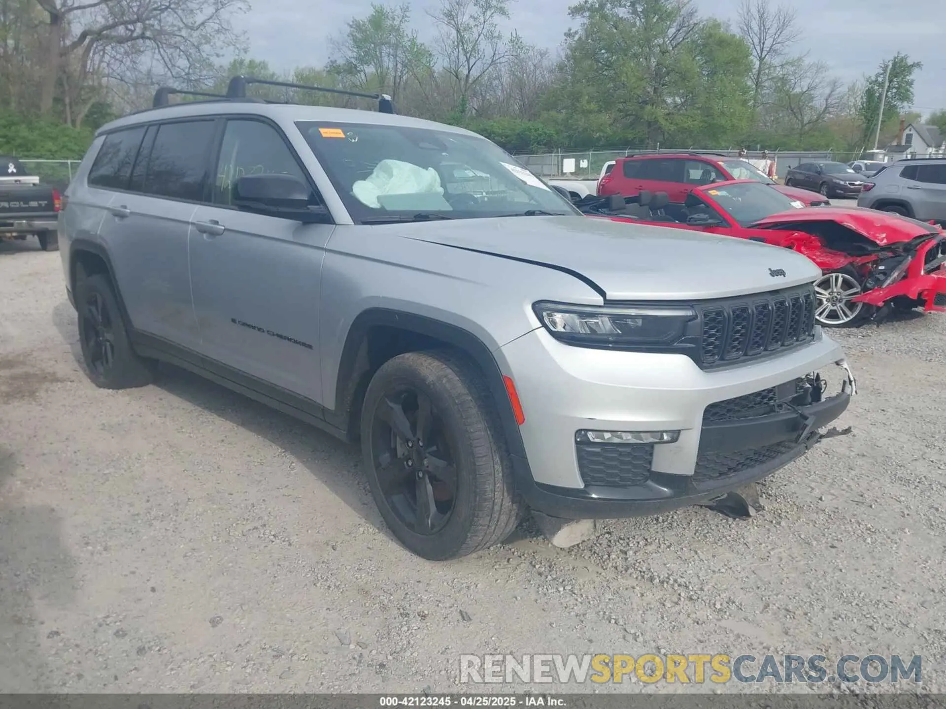 1 Photograph of a damaged car 1C4RJKBG3N8563661 JEEP GRAND CHEROKEE L 2022