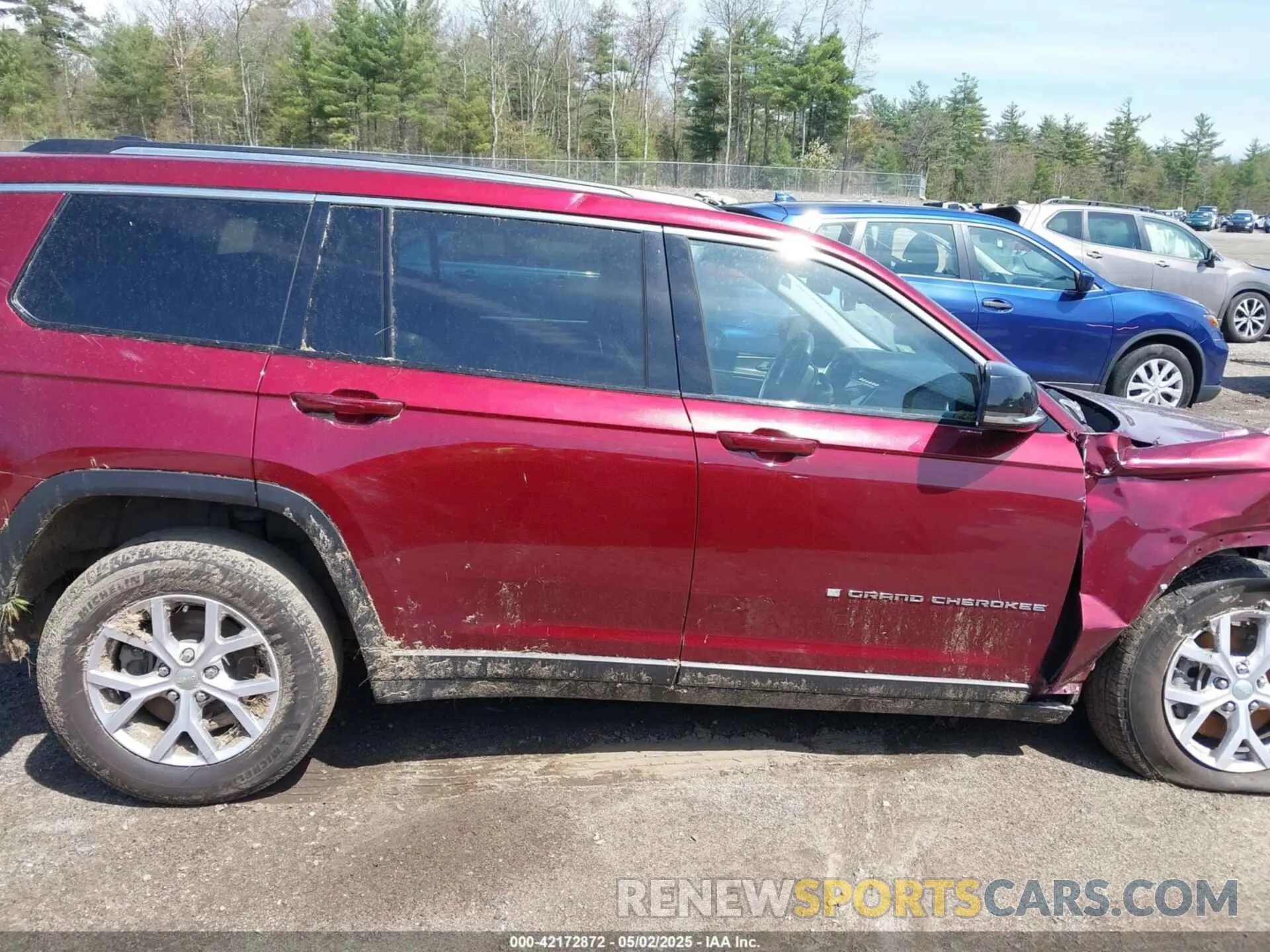 14 Photograph of a damaged car 1C4RJKBG3N8627259 JEEP GRAND CHEROKEE L 2022