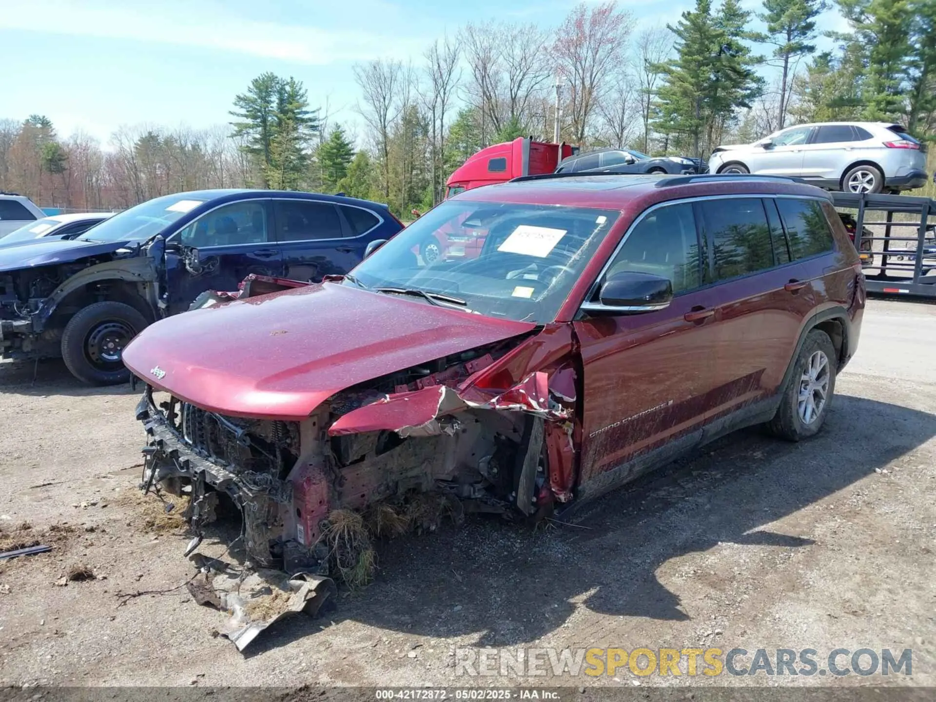 2 Photograph of a damaged car 1C4RJKBG3N8627259 JEEP GRAND CHEROKEE L 2022