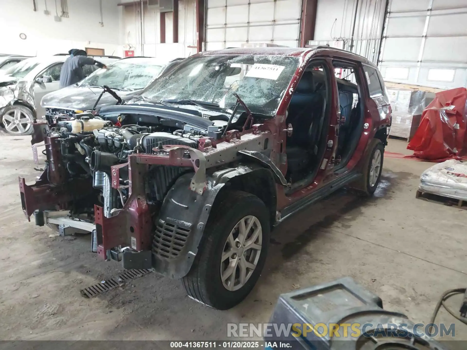 2 Photograph of a damaged car 1C4RJKBG4N8588696 JEEP GRAND CHEROKEE L 2022