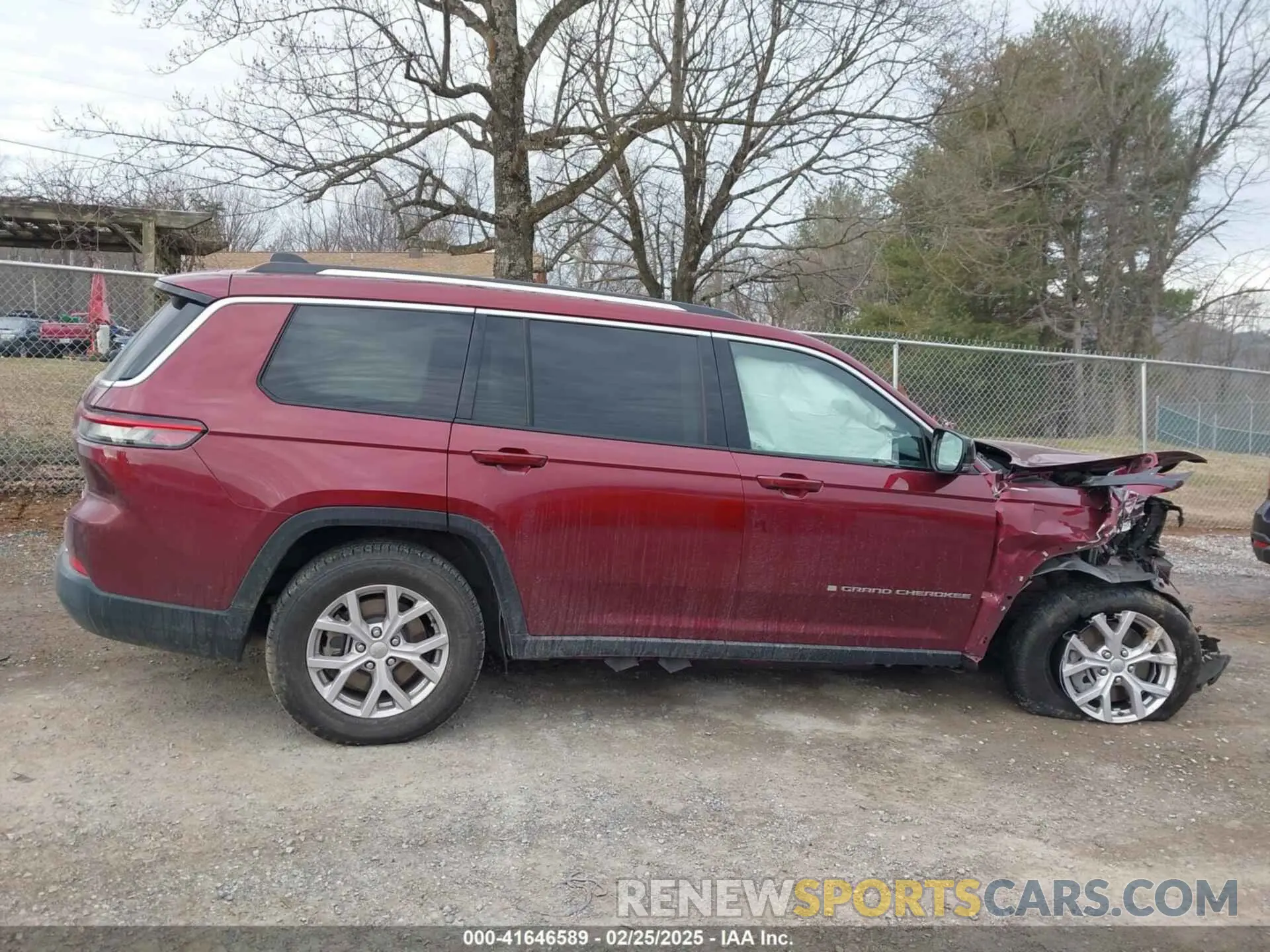 14 Photograph of a damaged car 1C4RJKBG4N8626251 JEEP GRAND CHEROKEE L 2022