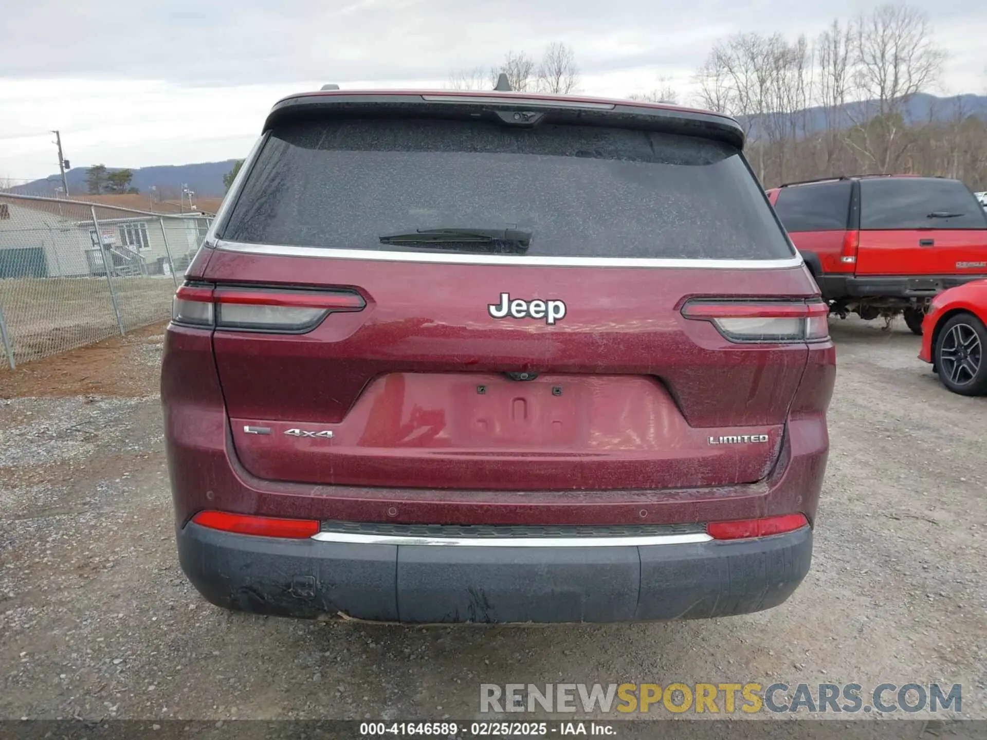 17 Photograph of a damaged car 1C4RJKBG4N8626251 JEEP GRAND CHEROKEE L 2022