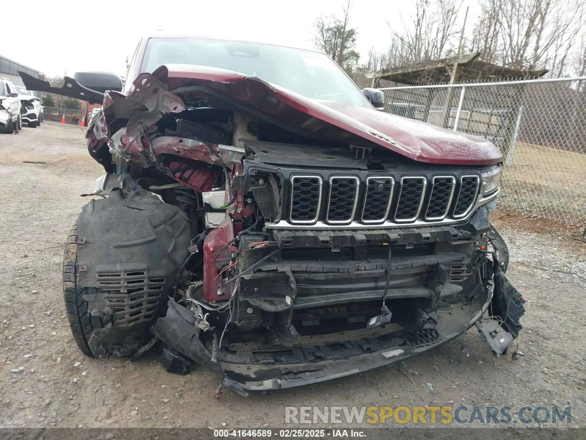 19 Photograph of a damaged car 1C4RJKBG4N8626251 JEEP GRAND CHEROKEE L 2022