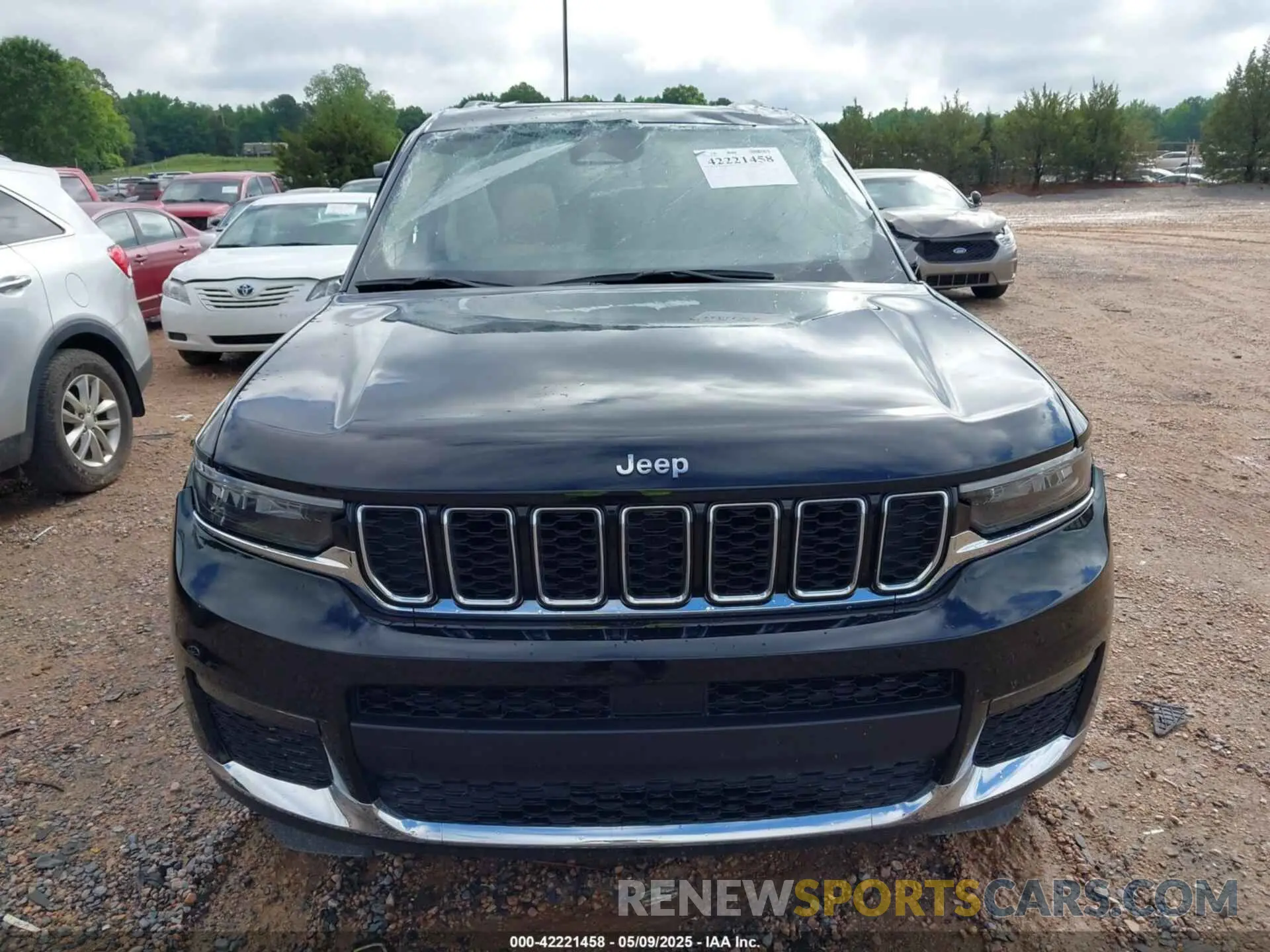 12 Photograph of a damaged car 1C4RJKBG5N8514591 JEEP GRAND CHEROKEE L 2022
