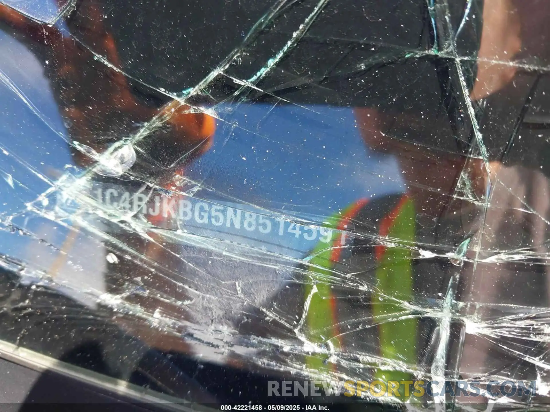 9 Photograph of a damaged car 1C4RJKBG5N8514591 JEEP GRAND CHEROKEE L 2022