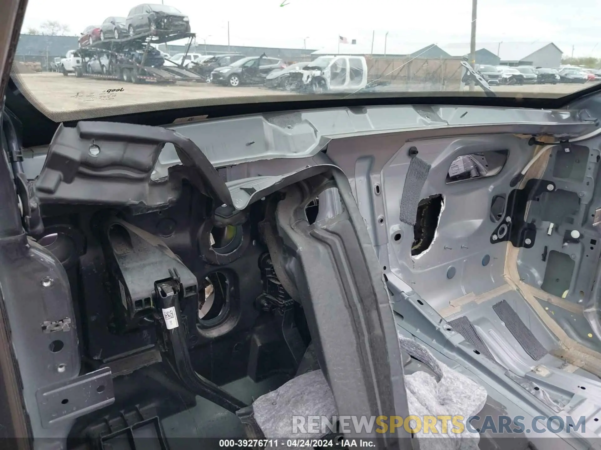7 Photograph of a damaged car 1C4RJKBG5N8519497 JEEP GRAND CHEROKEE L 2022