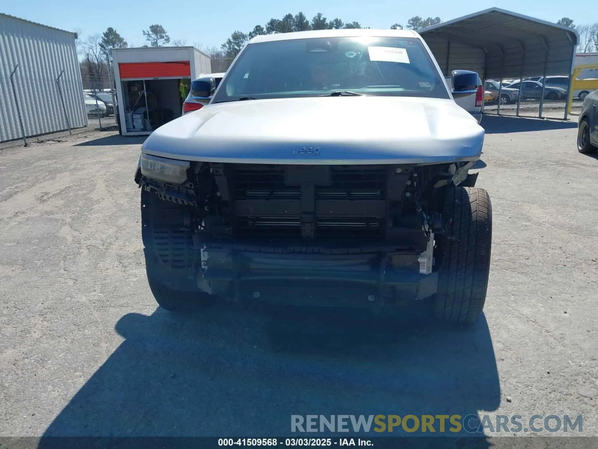12 Photograph of a damaged car 1C4RJKBG5N8556517 JEEP GRAND CHEROKEE L 2022