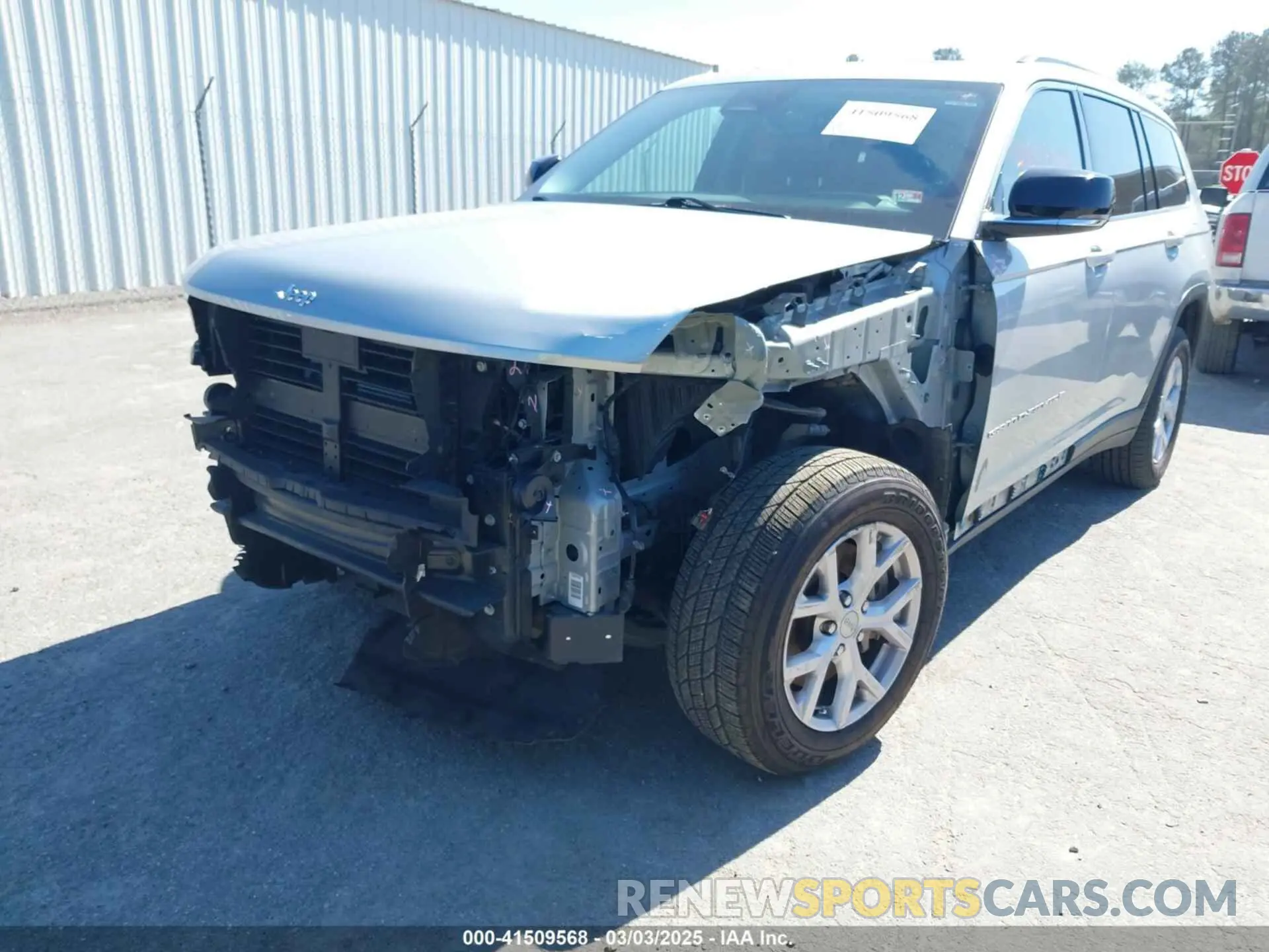 6 Photograph of a damaged car 1C4RJKBG5N8556517 JEEP GRAND CHEROKEE L 2022
