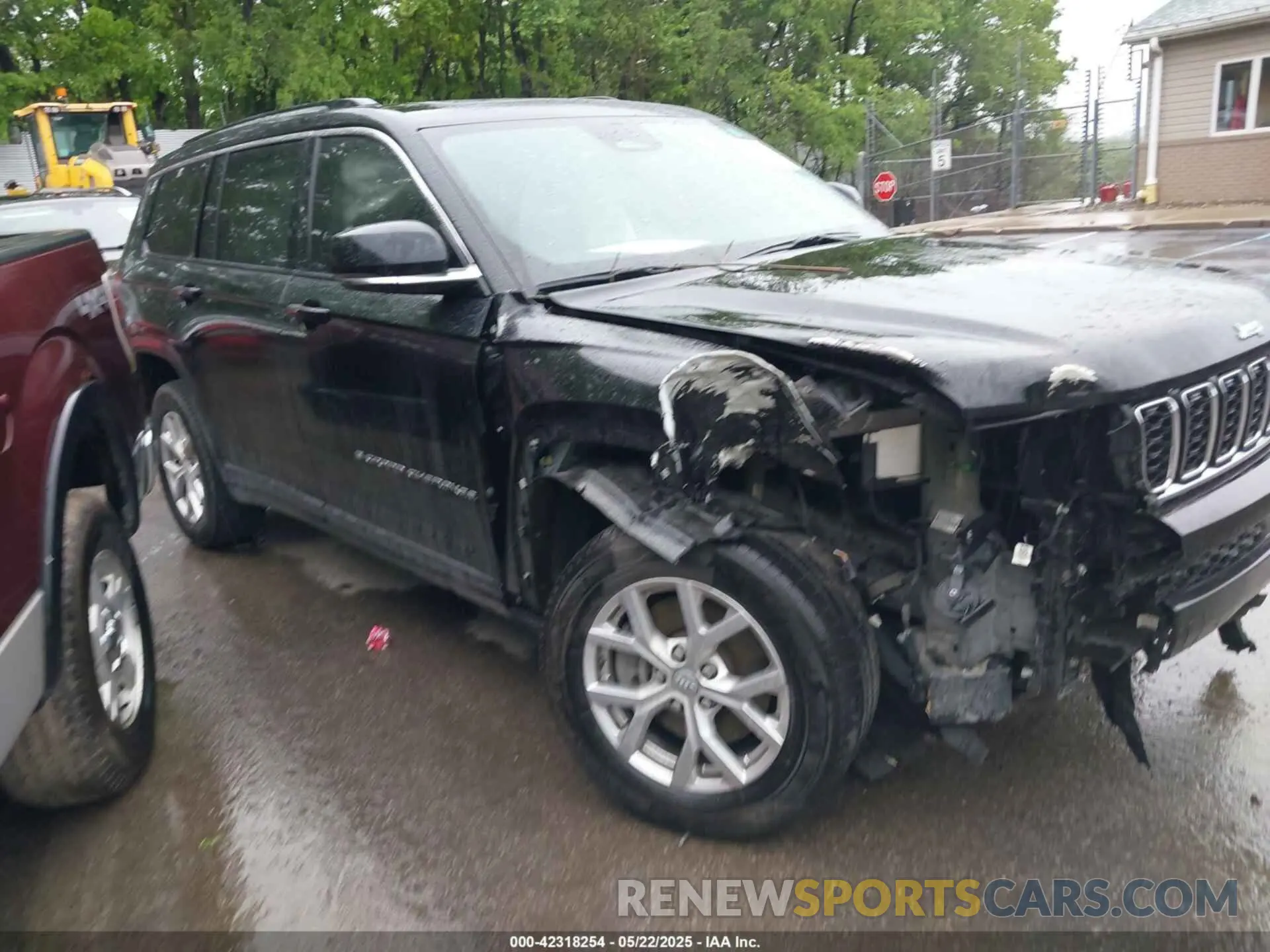 1 Photograph of a damaged car 1C4RJKBG7N8598350 JEEP GRAND CHEROKEE L 2022
