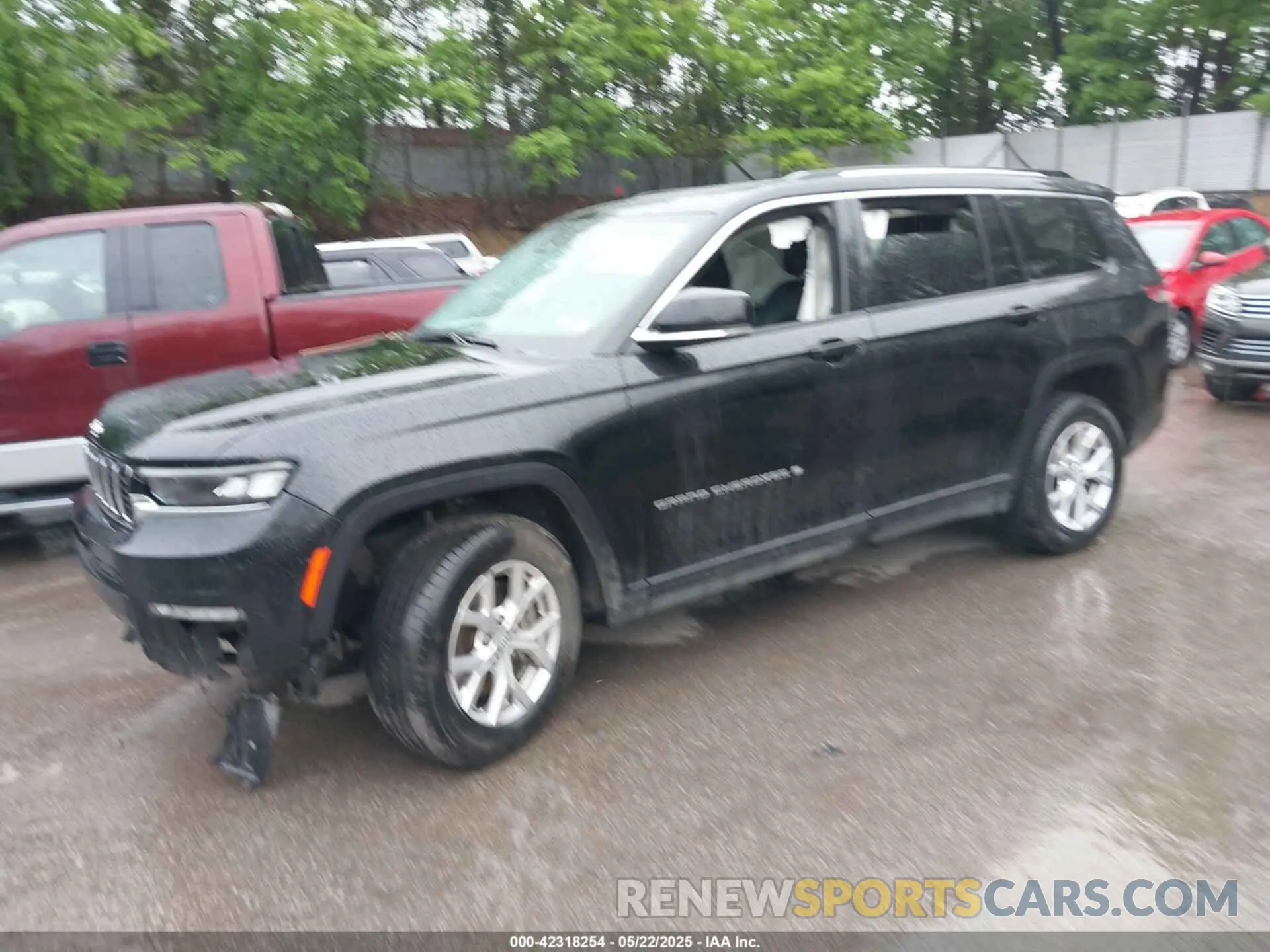 2 Photograph of a damaged car 1C4RJKBG7N8598350 JEEP GRAND CHEROKEE L 2022