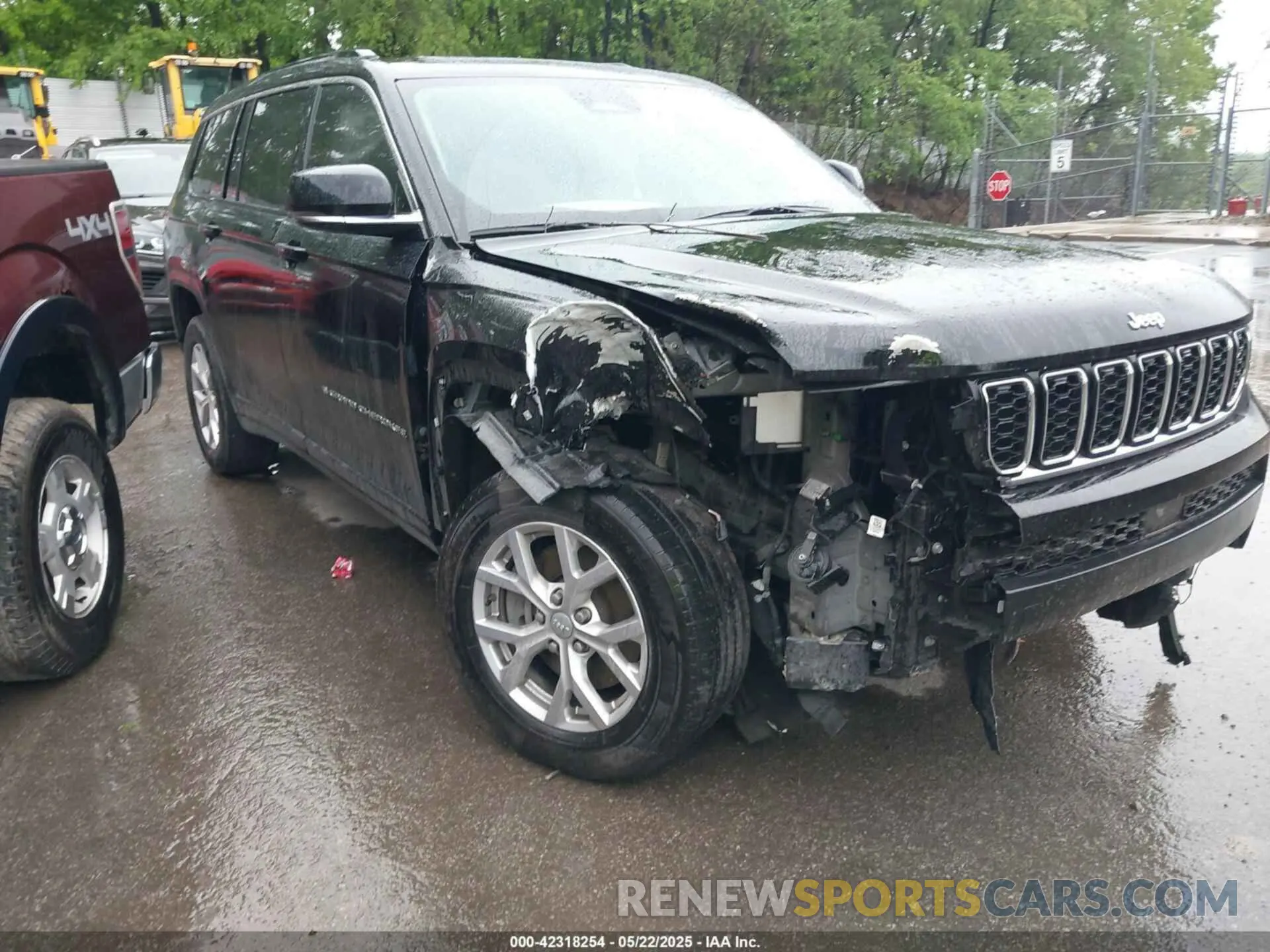 6 Photograph of a damaged car 1C4RJKBG7N8598350 JEEP GRAND CHEROKEE L 2022