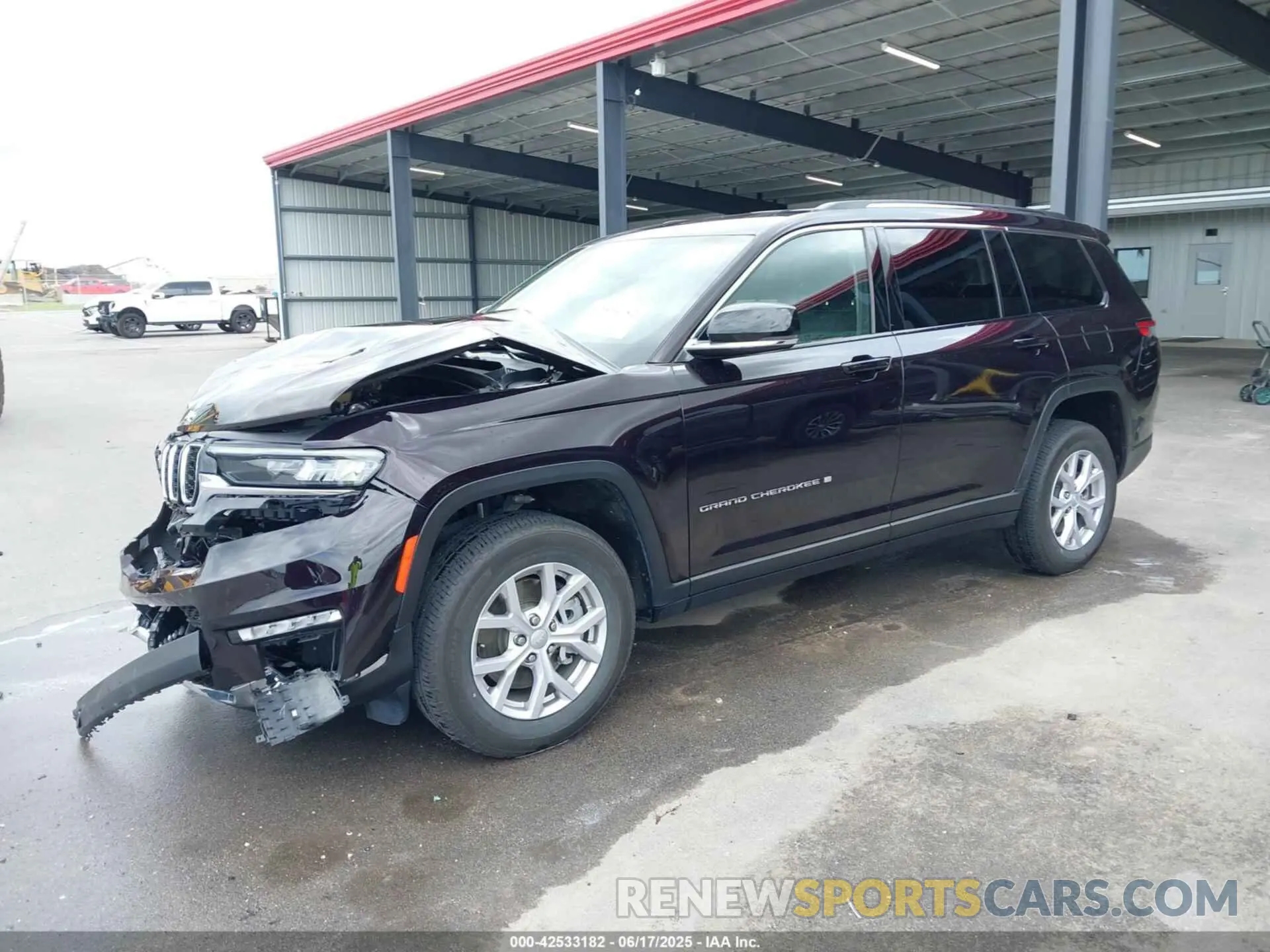 2 Photograph of a damaged car 1C4RJKBG7N8622257 JEEP GRAND CHEROKEE L 2022