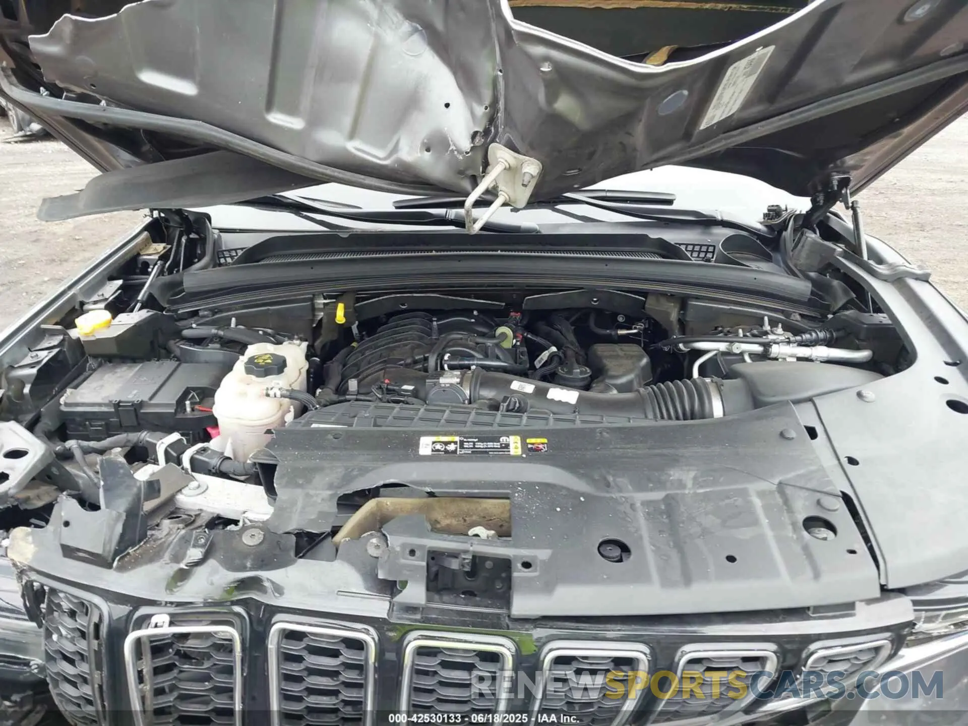 10 Photograph of a damaged car 1C4RJKBG8N8532261 JEEP GRAND CHEROKEE L 2022