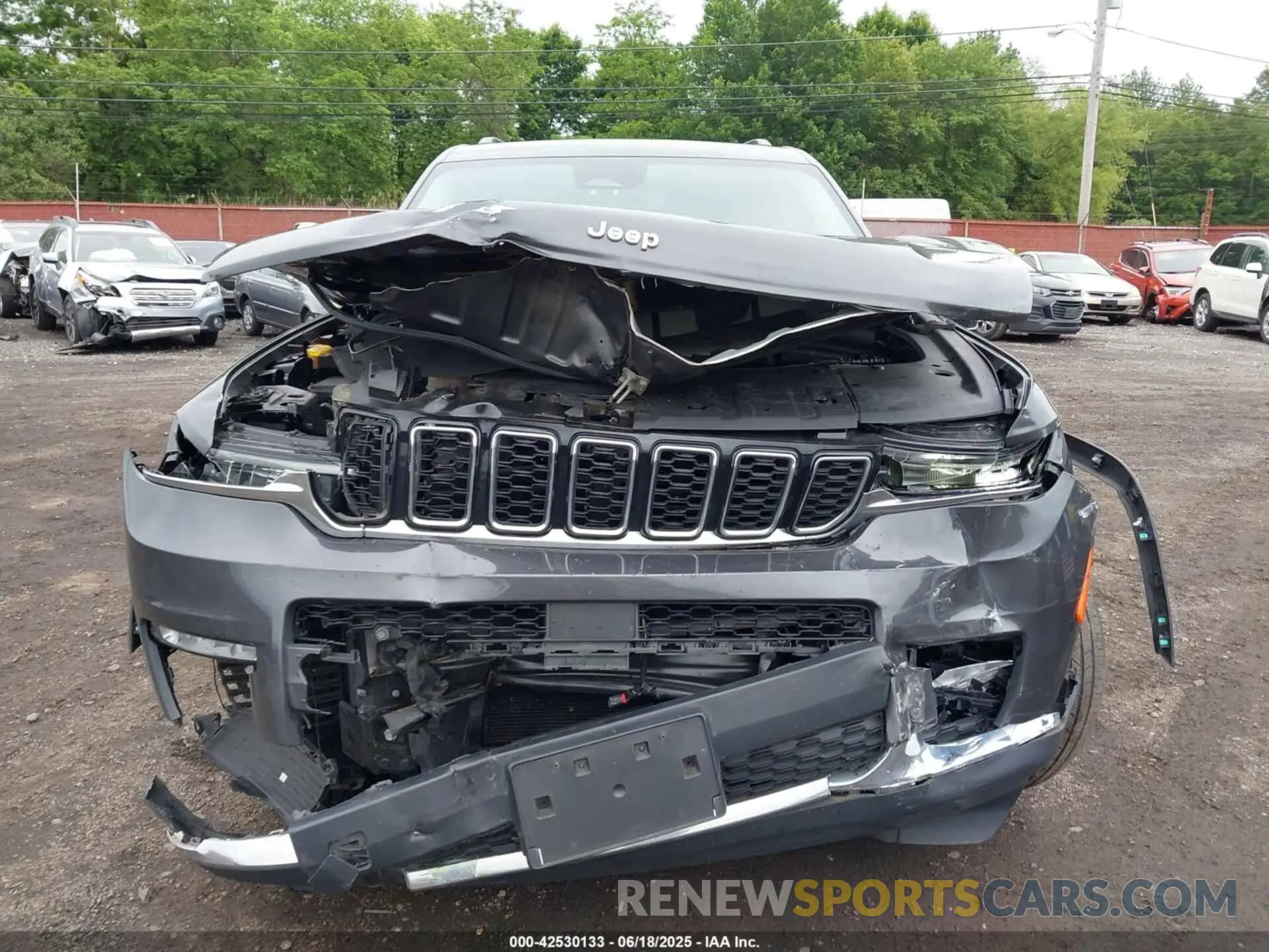 12 Photograph of a damaged car 1C4RJKBG8N8532261 JEEP GRAND CHEROKEE L 2022
