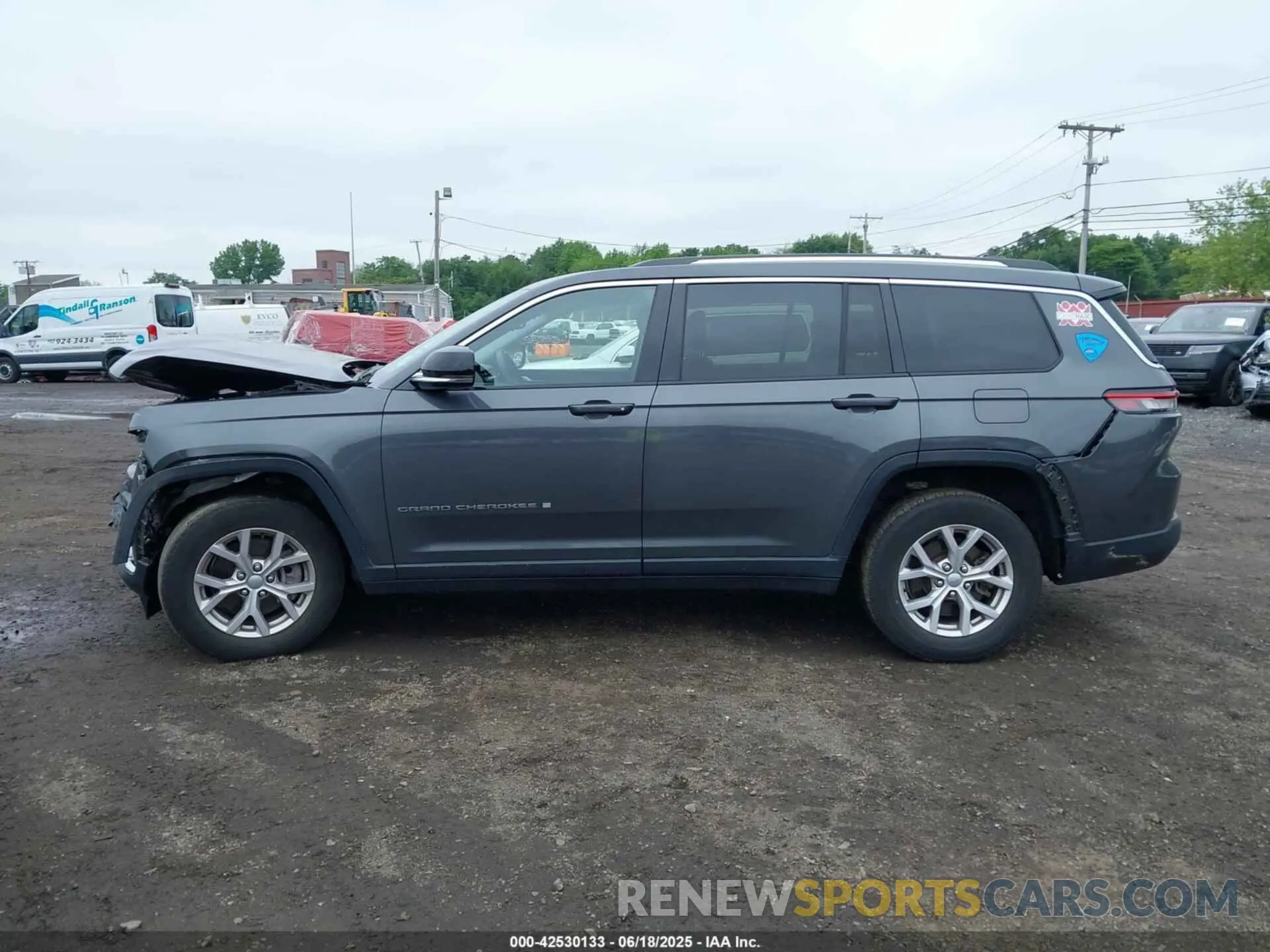14 Photograph of a damaged car 1C4RJKBG8N8532261 JEEP GRAND CHEROKEE L 2022