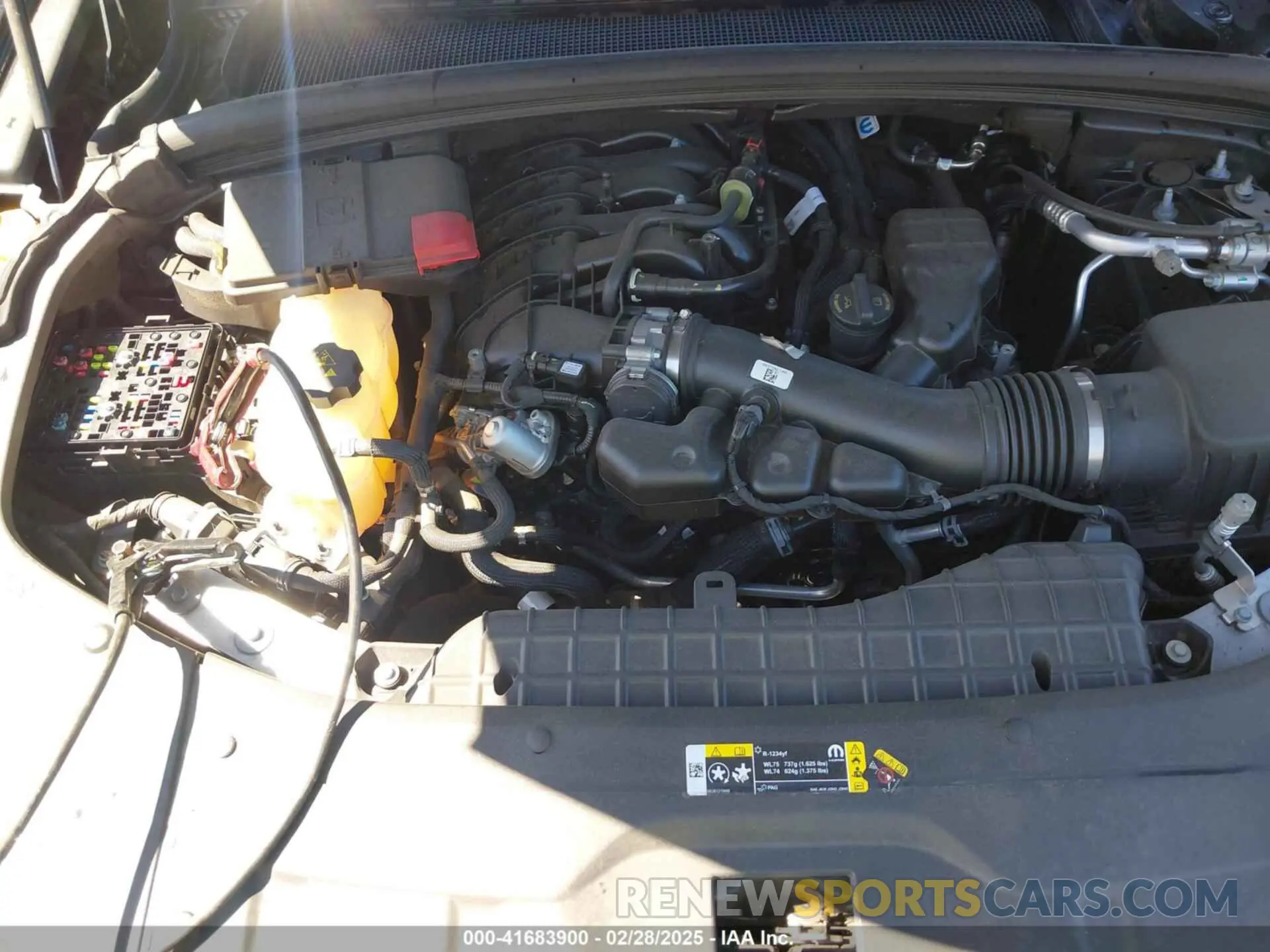 10 Photograph of a damaged car 1C4RJKBG8N8612465 JEEP GRAND CHEROKEE L 2022