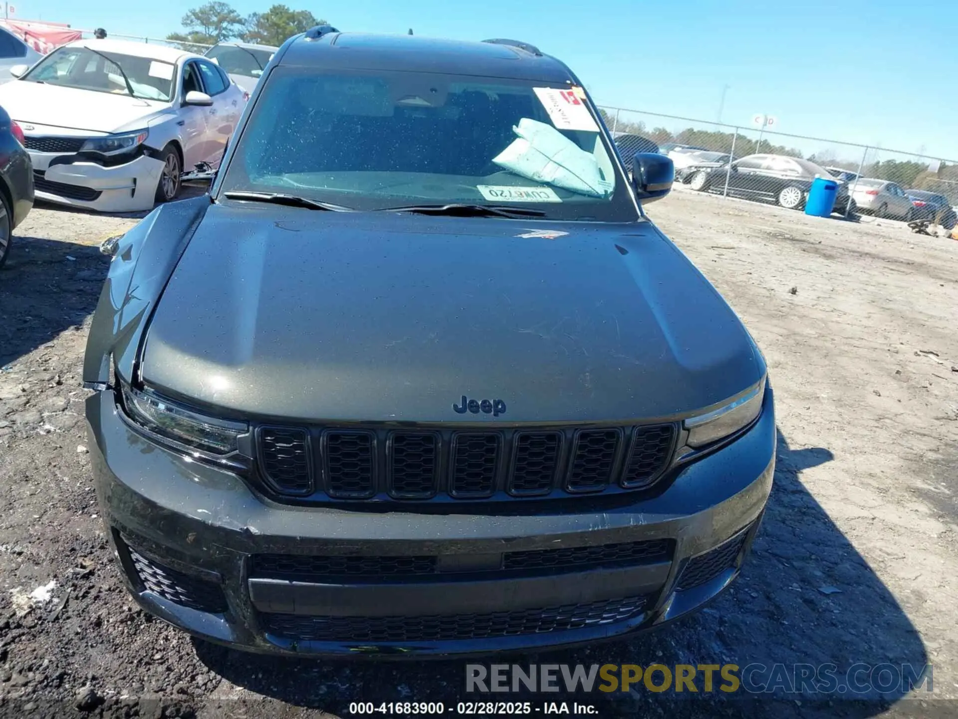 12 Photograph of a damaged car 1C4RJKBG8N8612465 JEEP GRAND CHEROKEE L 2022