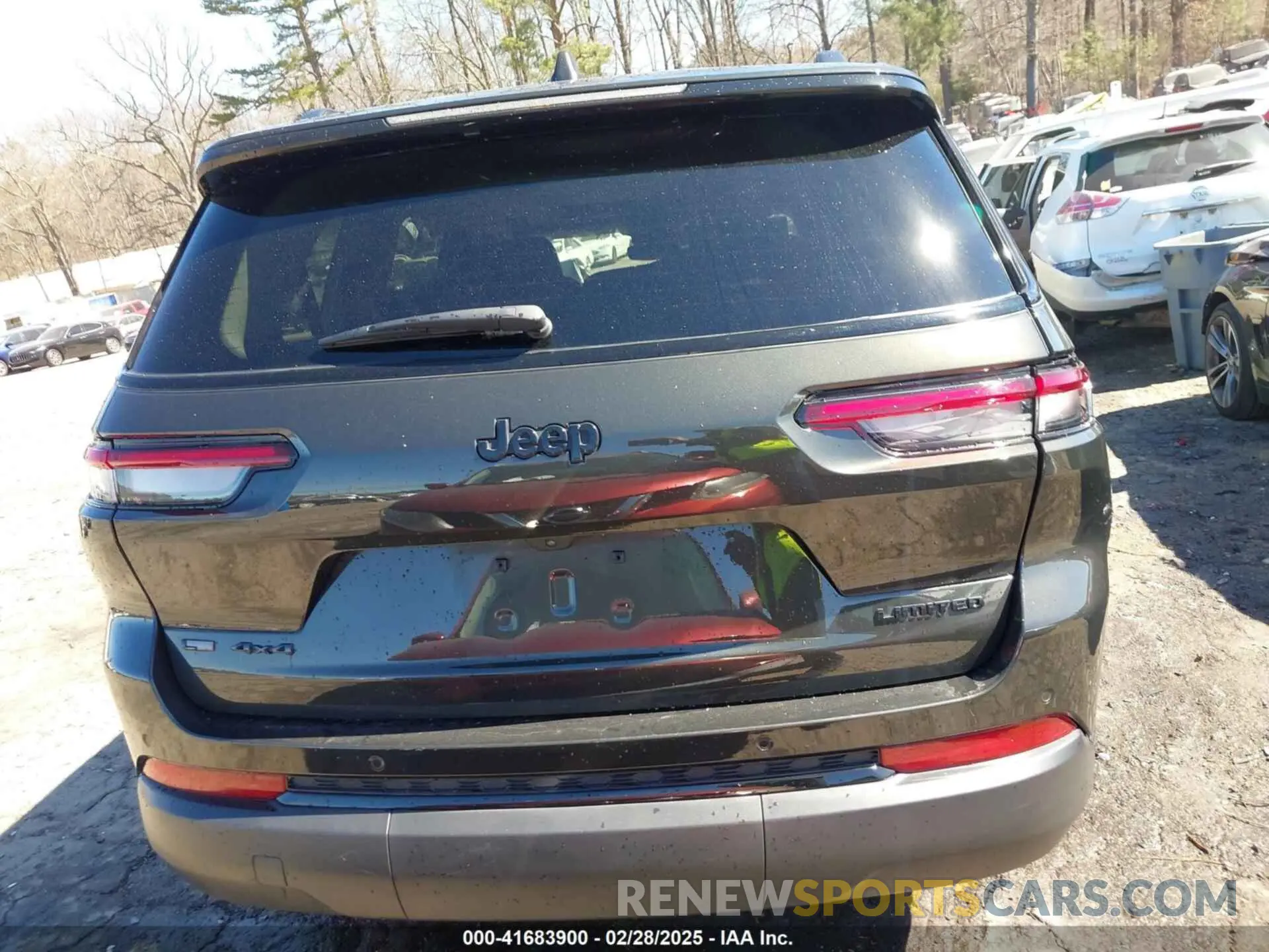 16 Photograph of a damaged car 1C4RJKBG8N8612465 JEEP GRAND CHEROKEE L 2022