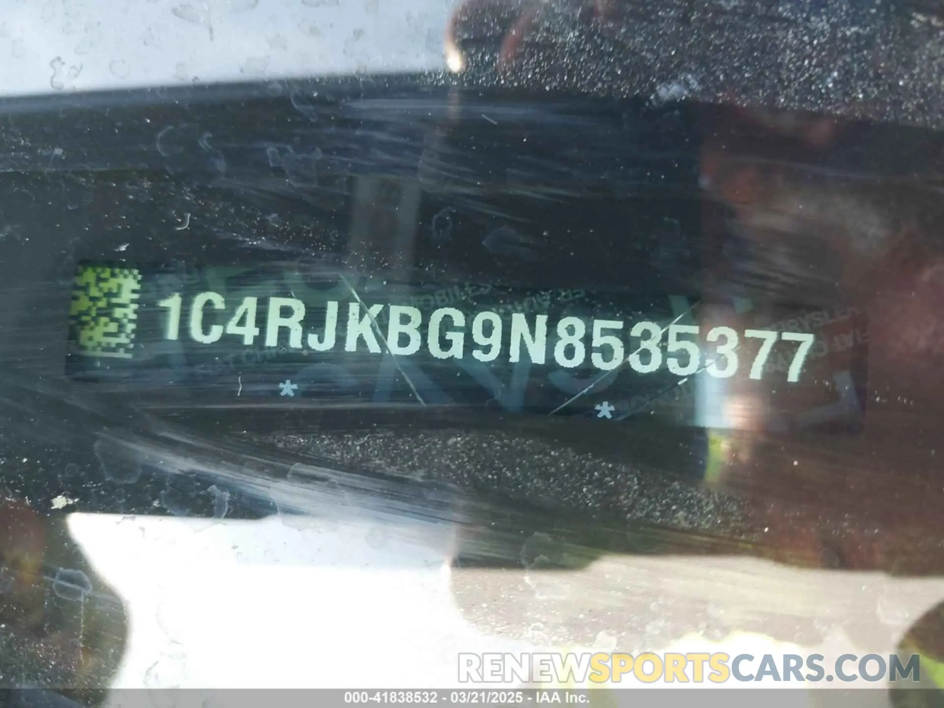 9 Photograph of a damaged car 1C4RJKBG9N8535377 JEEP GRAND CHEROKEE L 2022