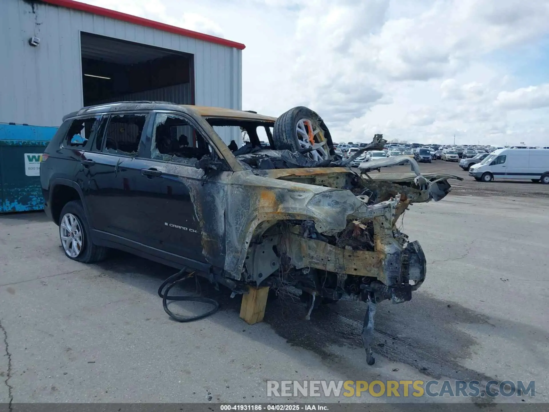 1 Photograph of a damaged car 1C4RJKBG9N8598236 JEEP GRAND CHEROKEE L 2022