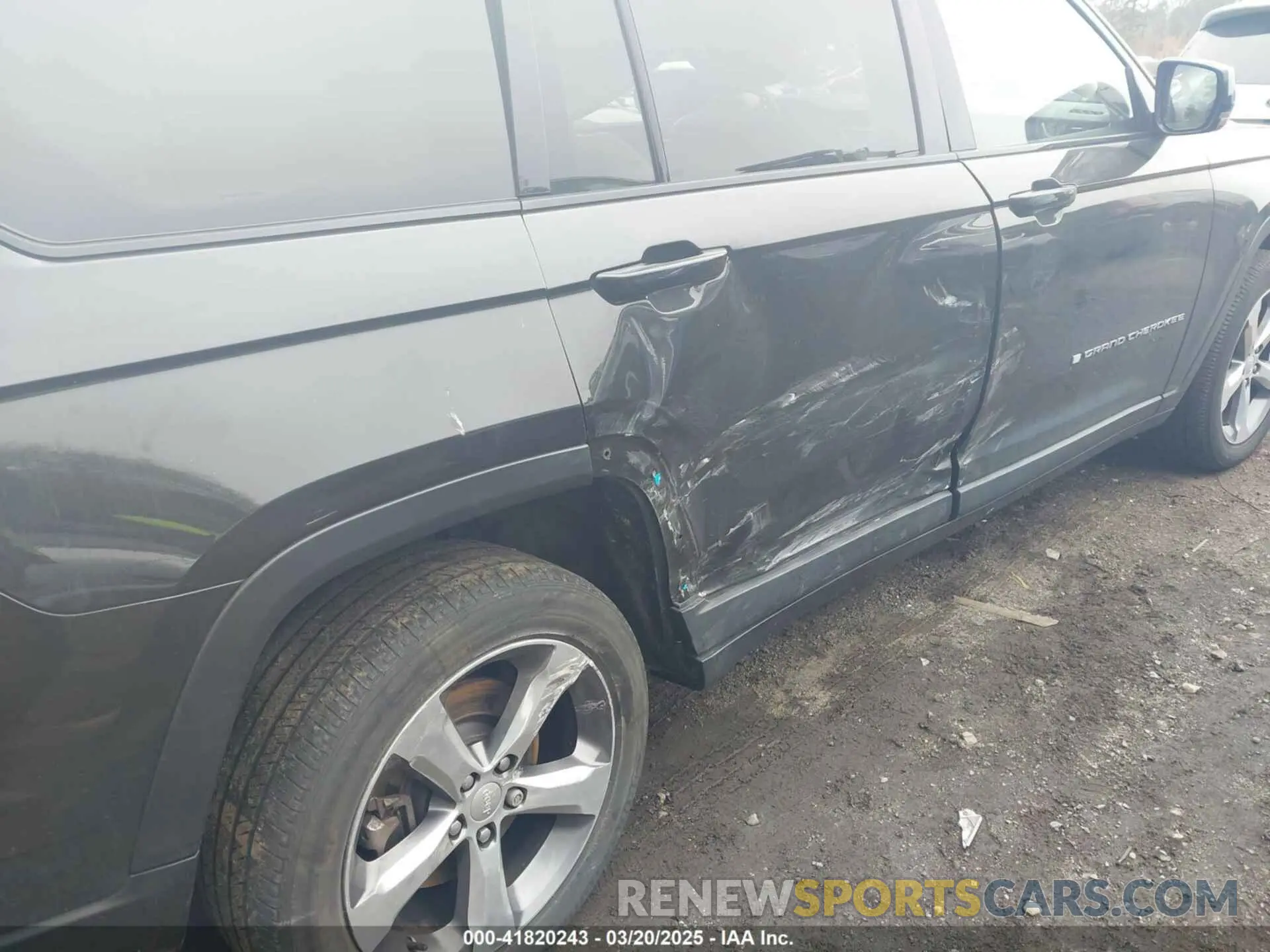 6 Photograph of a damaged car 1C4RJKBGXN8541771 JEEP GRAND CHEROKEE L 2022