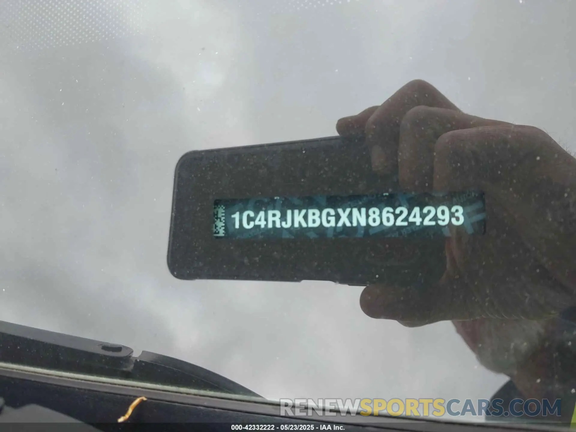 9 Photograph of a damaged car 1C4RJKBGXN8624293 JEEP GRAND CHEROKEE L 2022