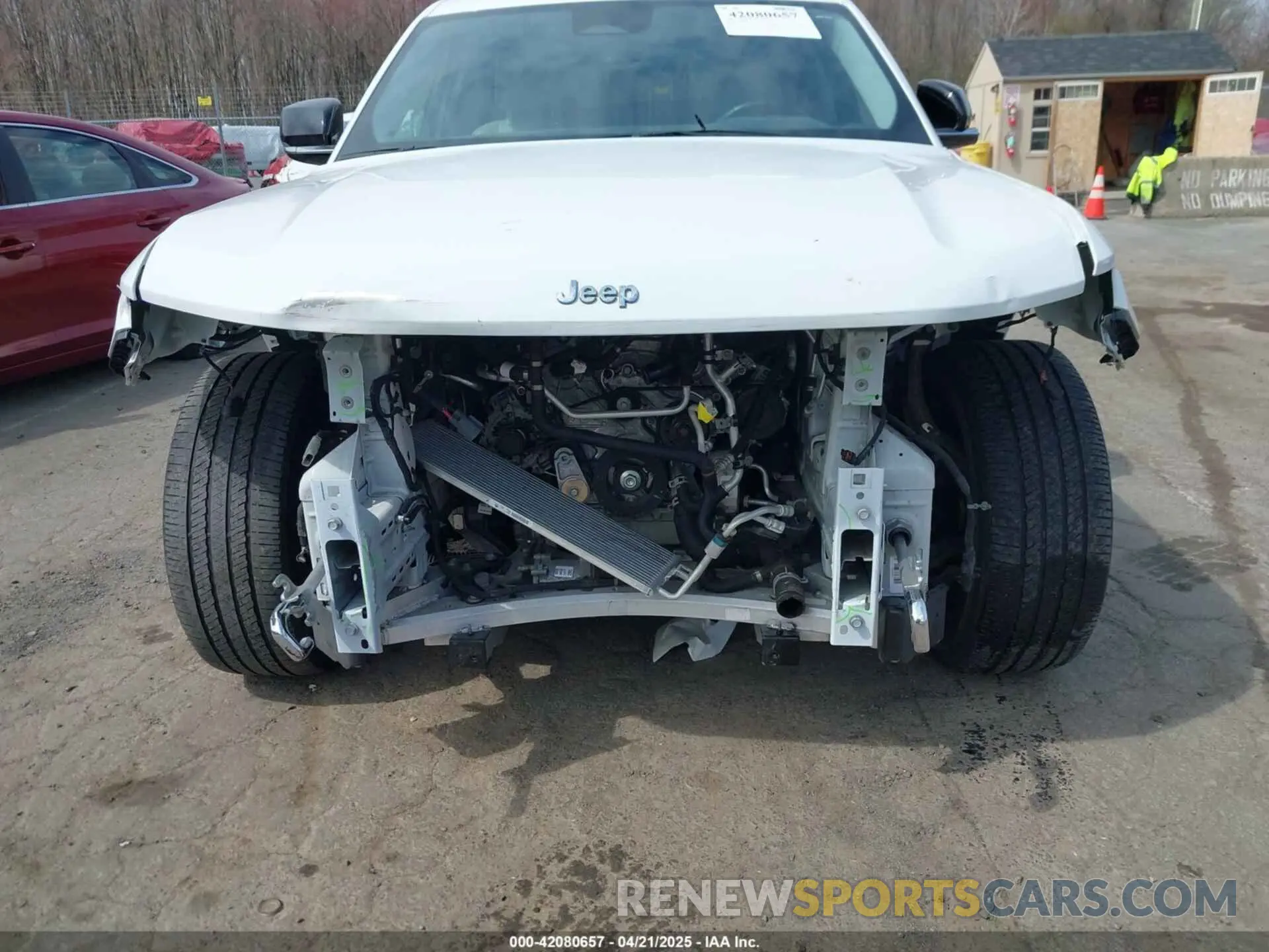 6 Photograph of a damaged car 1C4RJKDG9N8559384 JEEP GRAND CHEROKEE L 2022