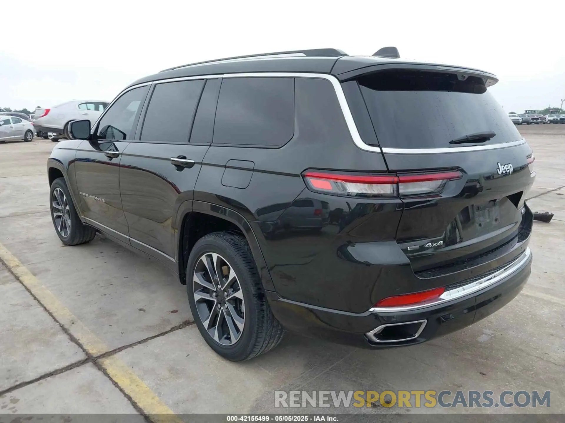 3 Photograph of a damaged car 1C4RJKDG9N8564844 JEEP GRAND CHEROKEE L 2022