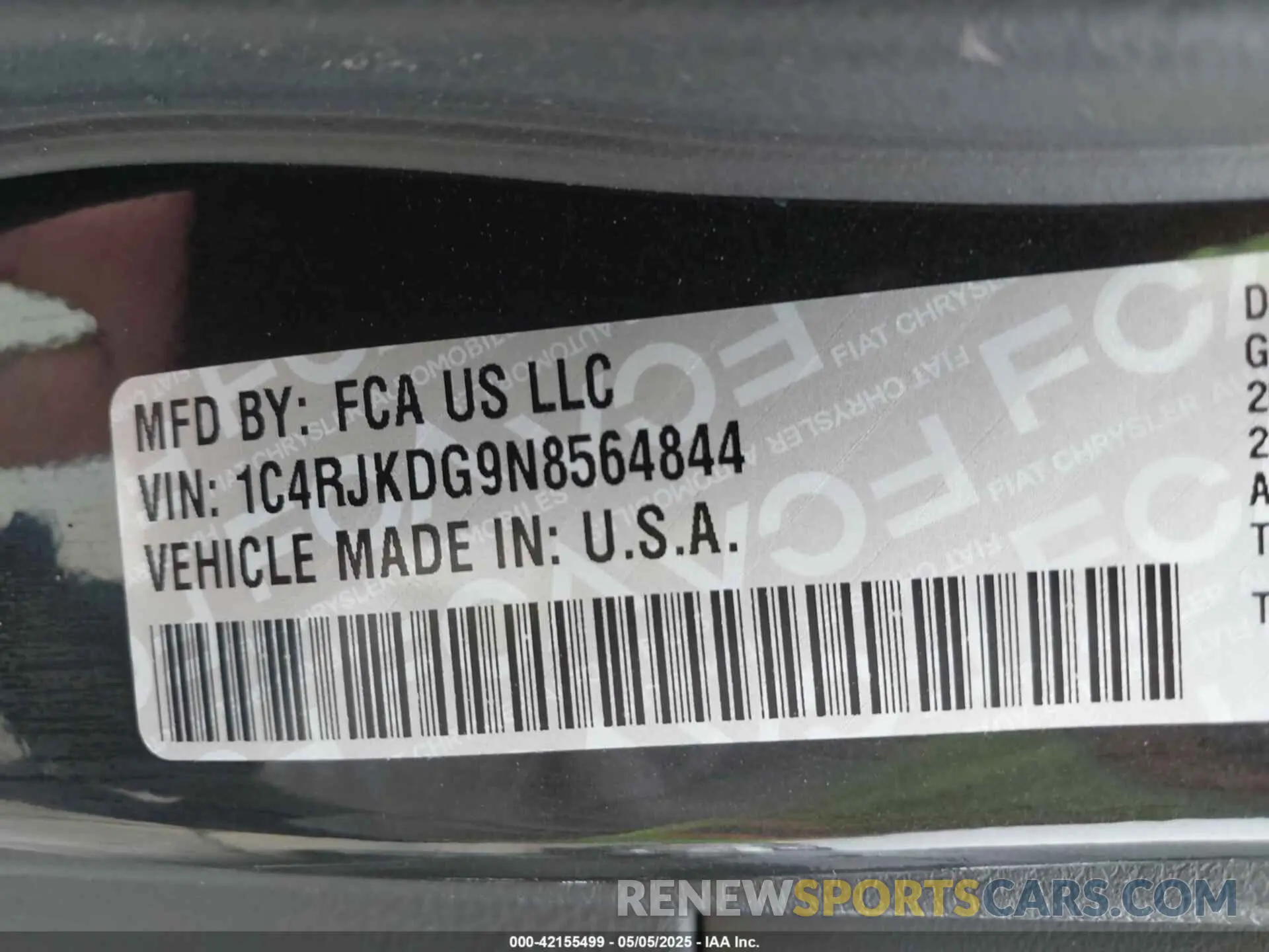 9 Photograph of a damaged car 1C4RJKDG9N8564844 JEEP GRAND CHEROKEE L 2022