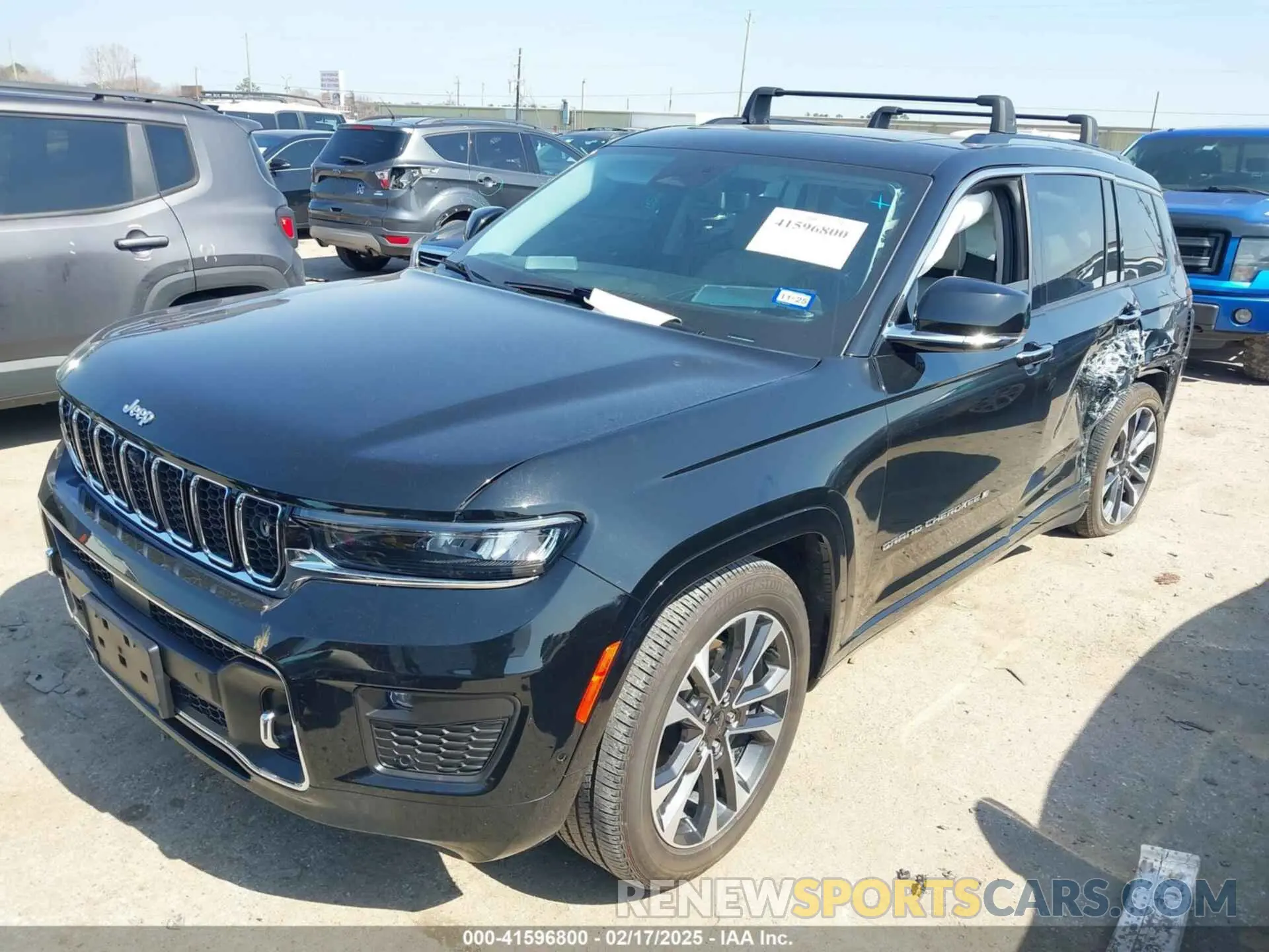2 Photograph of a damaged car 1C4RJKDT5N8528212 JEEP GRAND CHEROKEE L 2022
