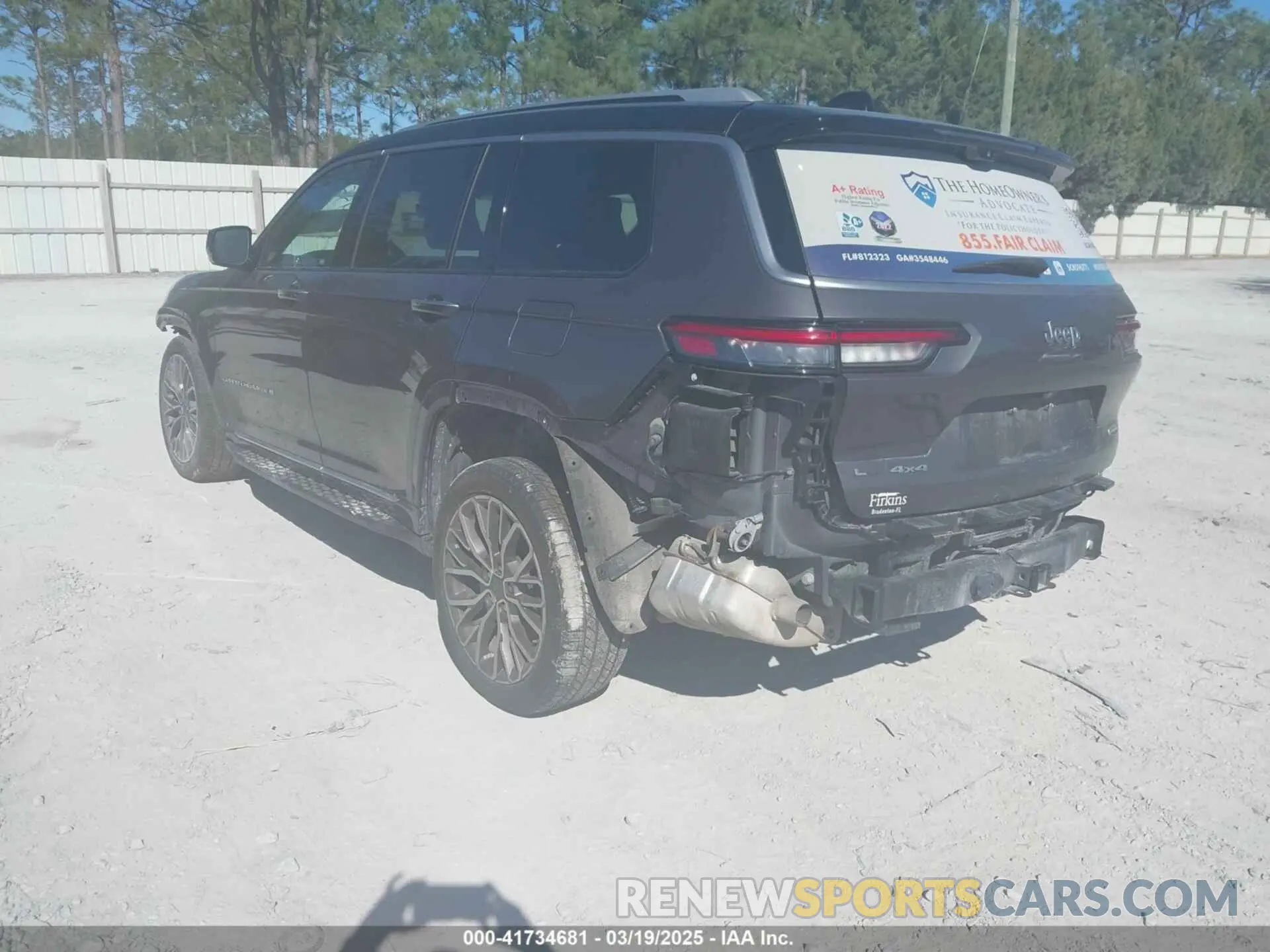 3 Photograph of a damaged car 1C4RJKET7N8549559 JEEP GRAND CHEROKEE L 2022
