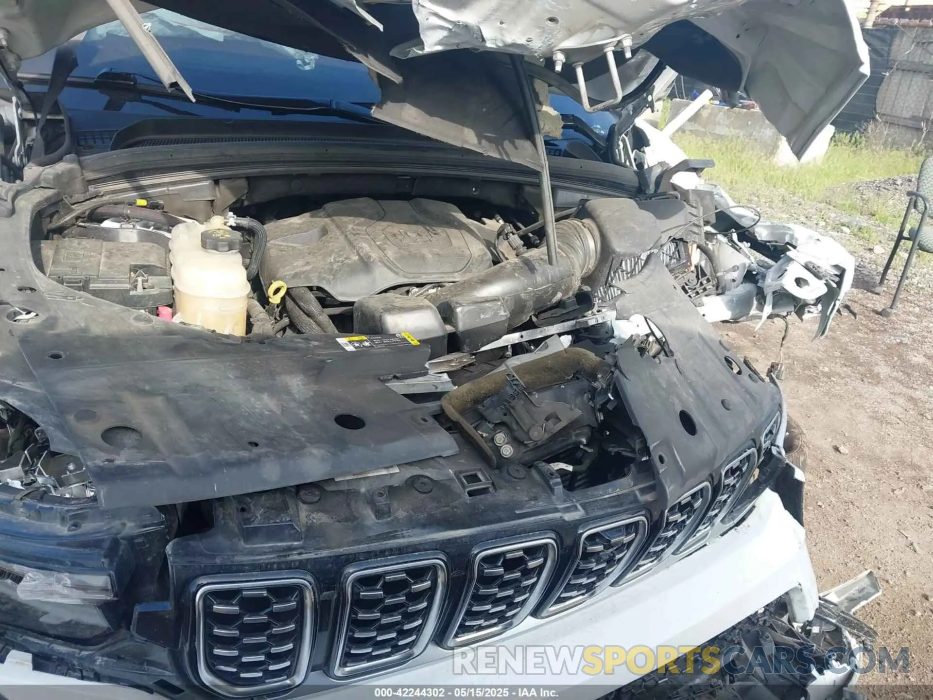 10 Photograph of a damaged car 1C4RJKETXN8559115 JEEP GRAND CHEROKEE L 2022