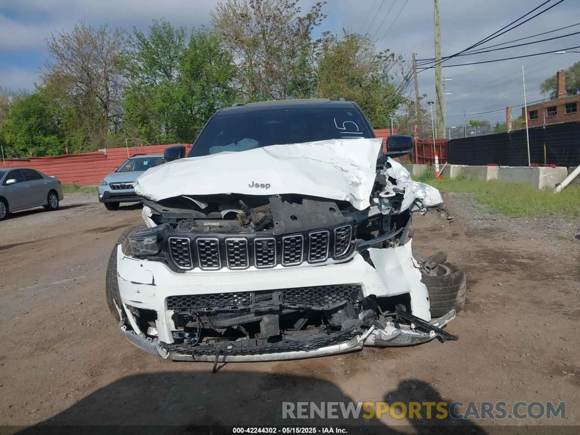 12 Photograph of a damaged car 1C4RJKETXN8559115 JEEP GRAND CHEROKEE L 2022
