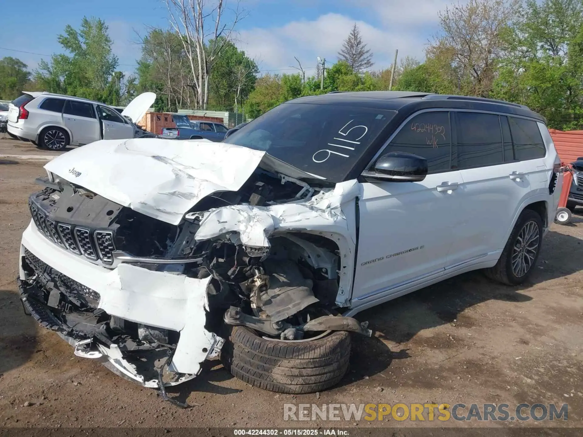 2 Photograph of a damaged car 1C4RJKETXN8559115 JEEP GRAND CHEROKEE L 2022