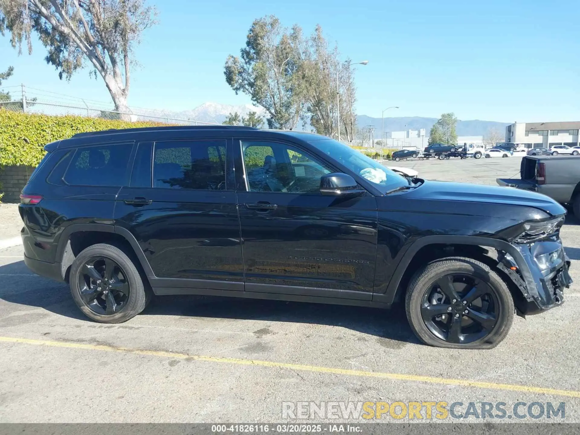 13 Photograph of a damaged car 1C4RJJAG0P8783385 JEEP GRAND CHEROKEE L 2023