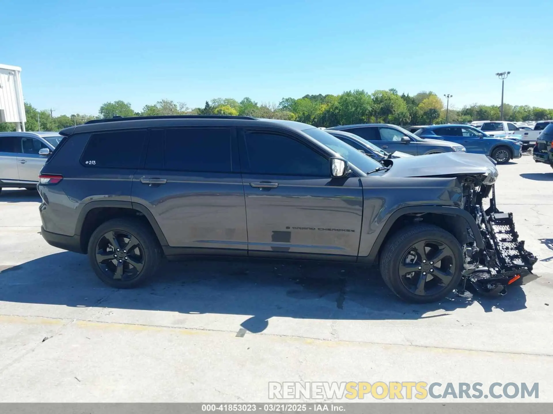 13 Photograph of a damaged car 1C4RJJAG0P8814120 JEEP GRAND CHEROKEE L 2023