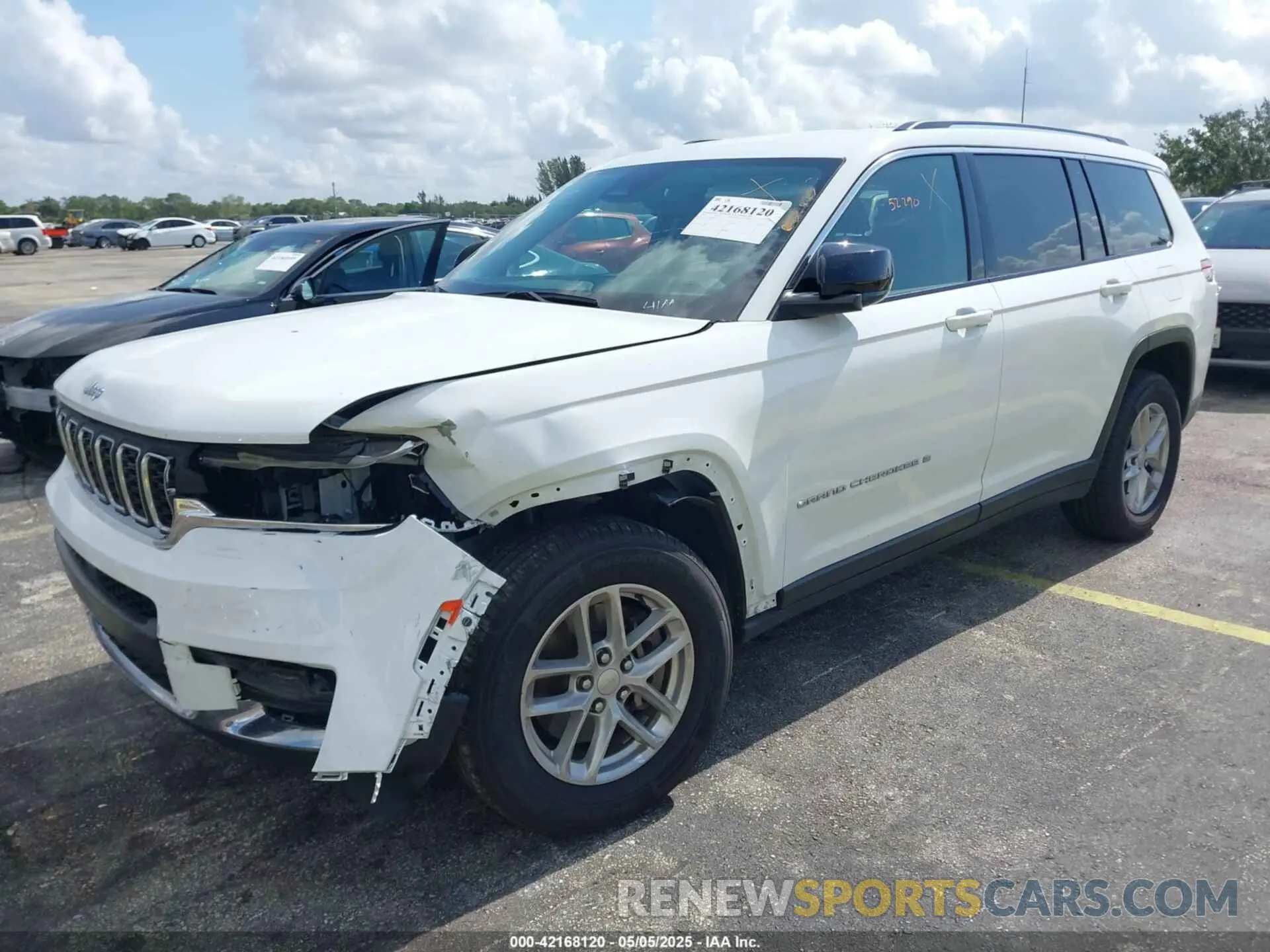 2 Photograph of a damaged car 1C4RJJAG3P8901882 JEEP GRAND CHEROKEE L 2023