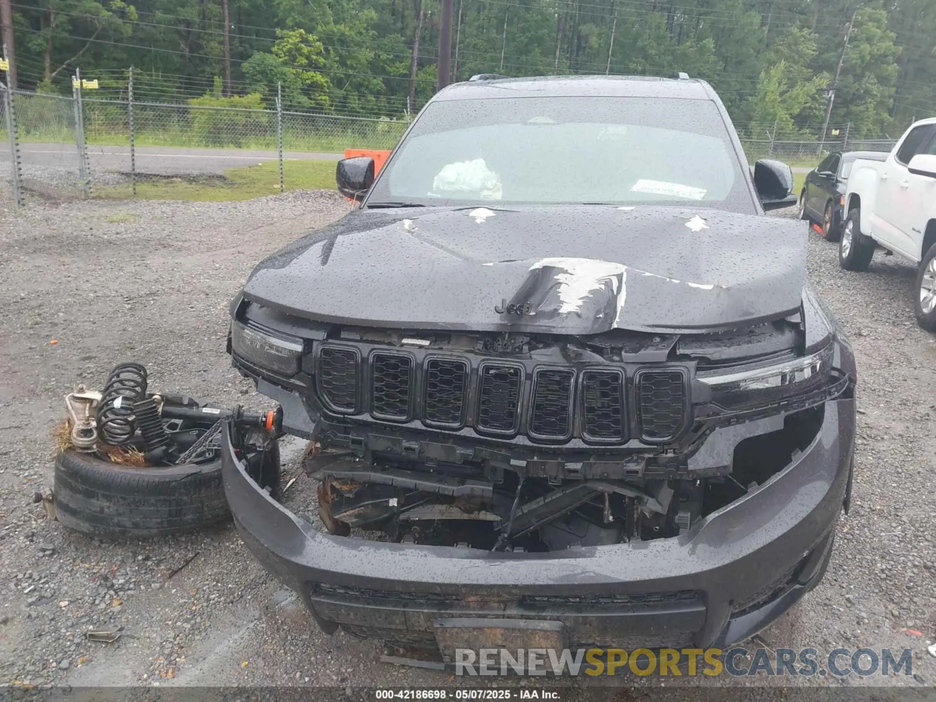 12 Photograph of a damaged car 1C4RJJAG4P8836508 JEEP GRAND CHEROKEE L 2023