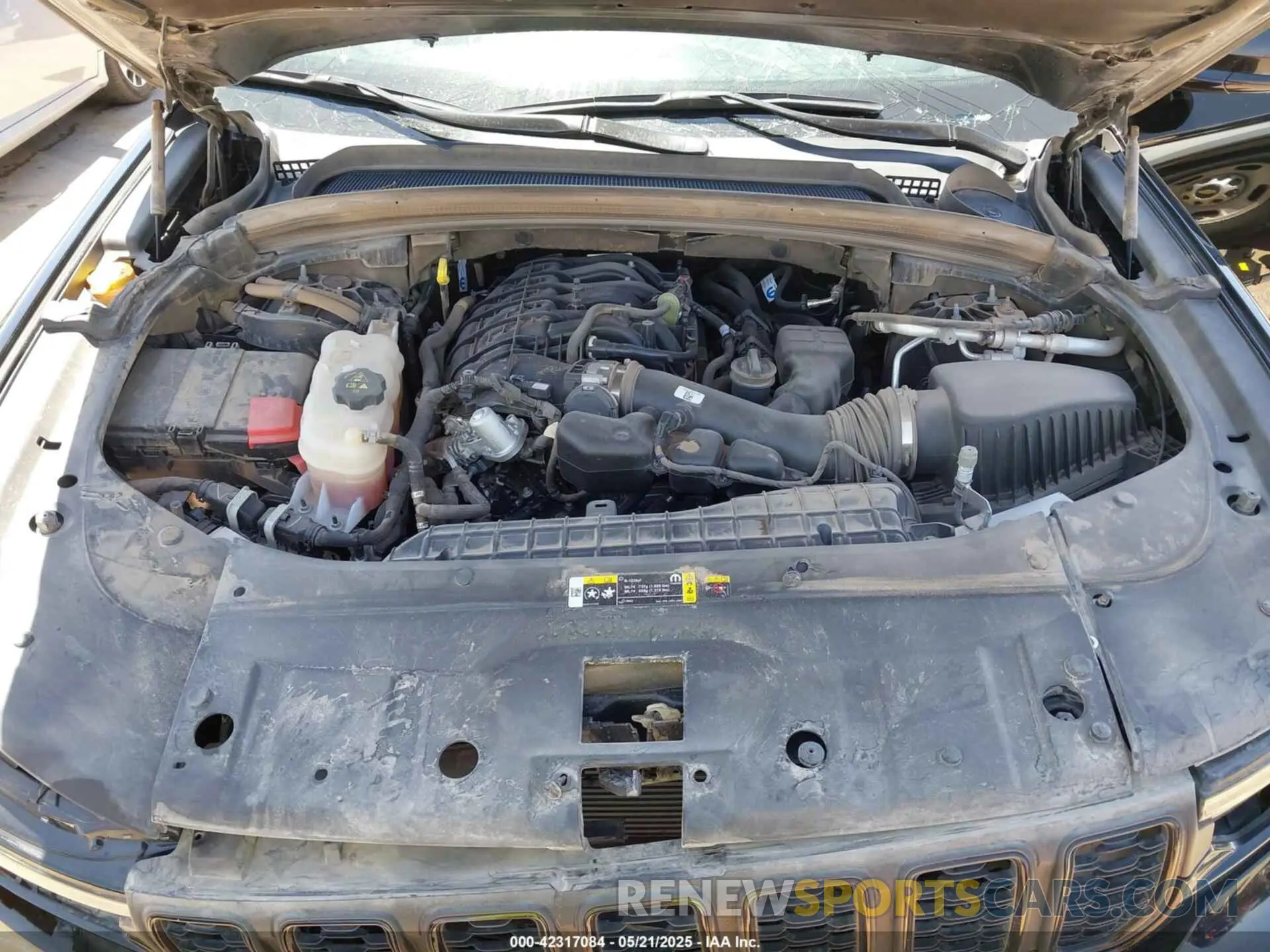 10 Photograph of a damaged car 1C4RJJAG5P8794267 JEEP GRAND CHEROKEE L 2023