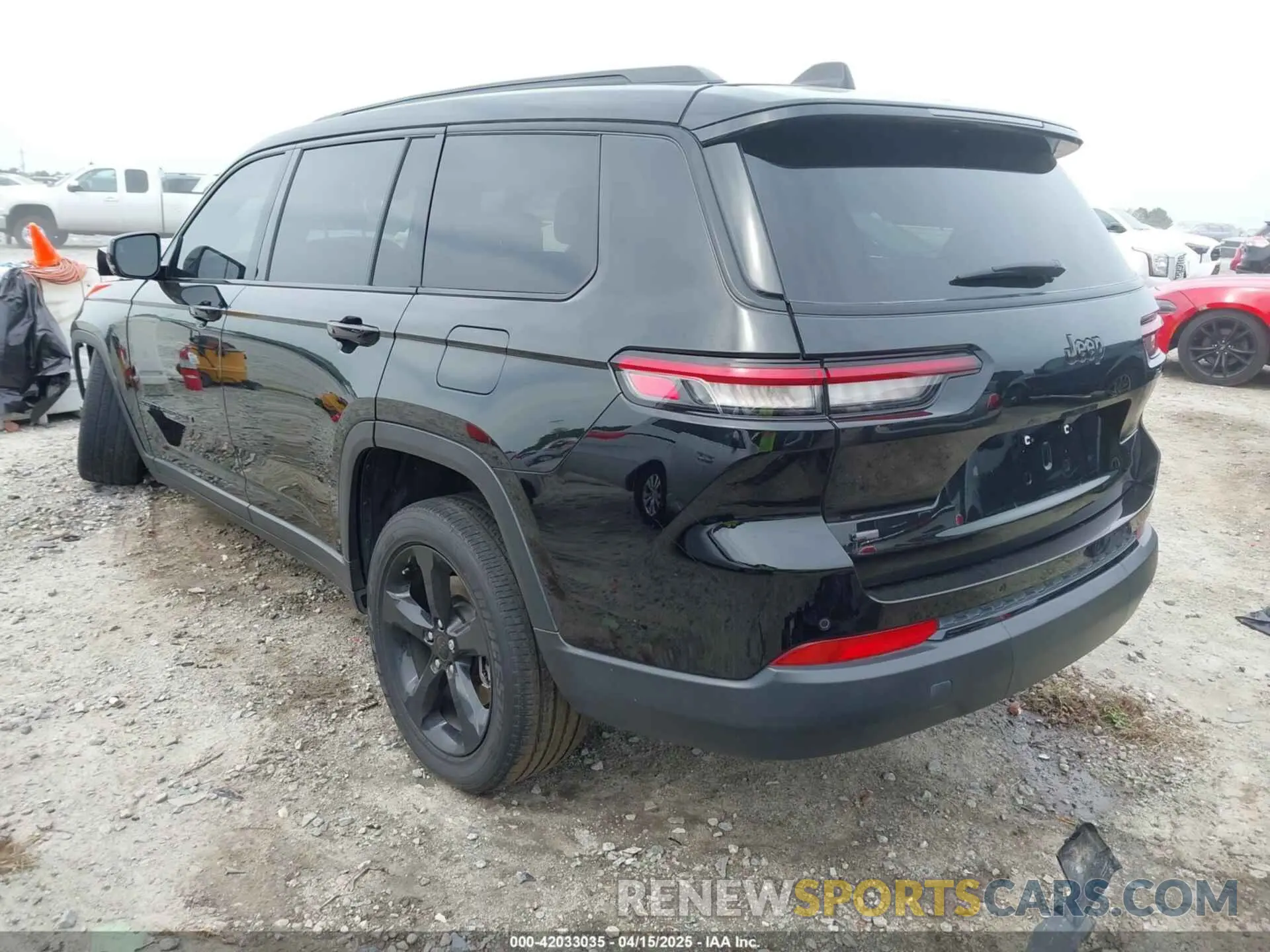 3 Photograph of a damaged car 1C4RJJAG7P8794349 JEEP GRAND CHEROKEE L 2023