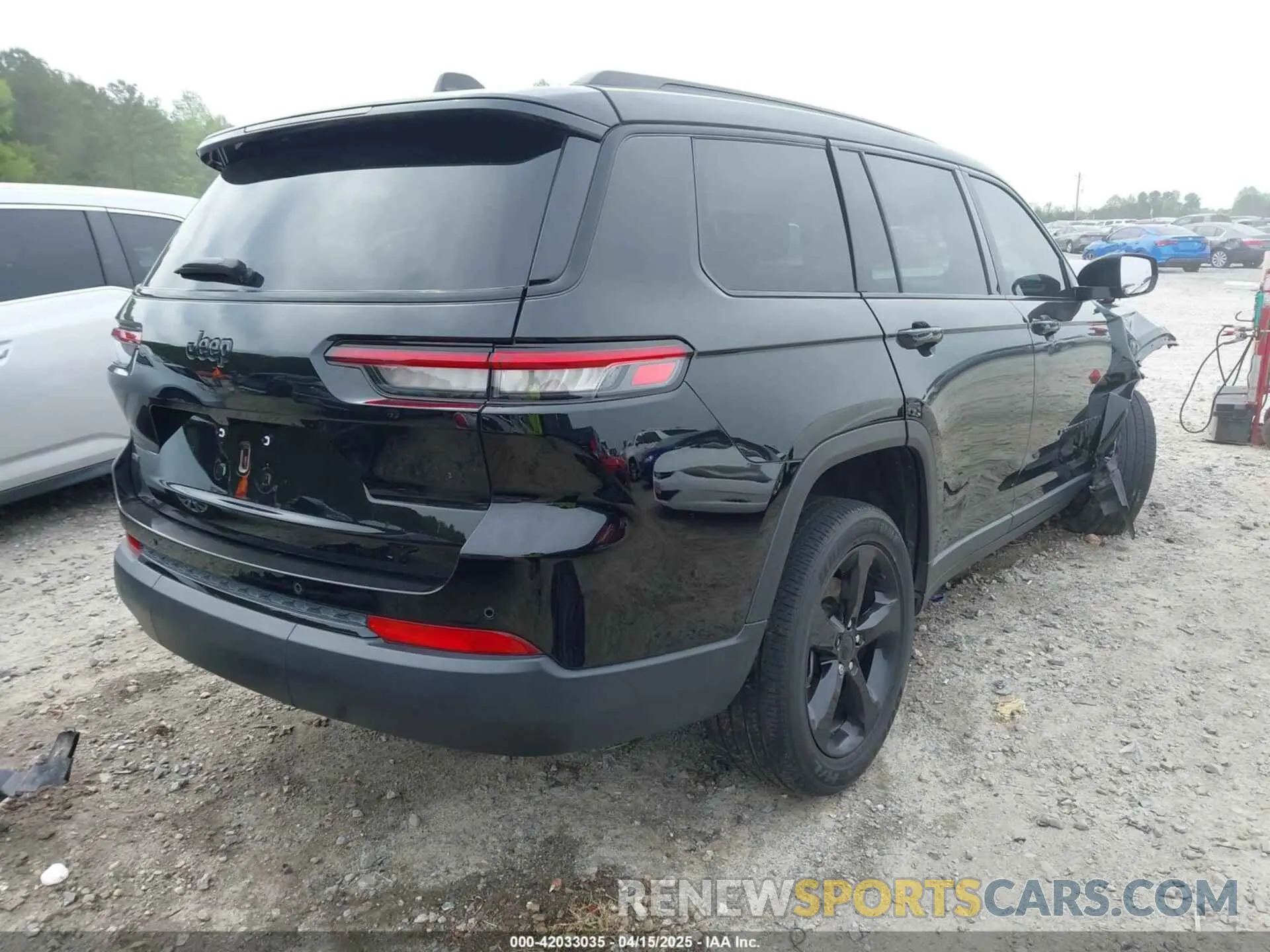 4 Photograph of a damaged car 1C4RJJAG7P8794349 JEEP GRAND CHEROKEE L 2023