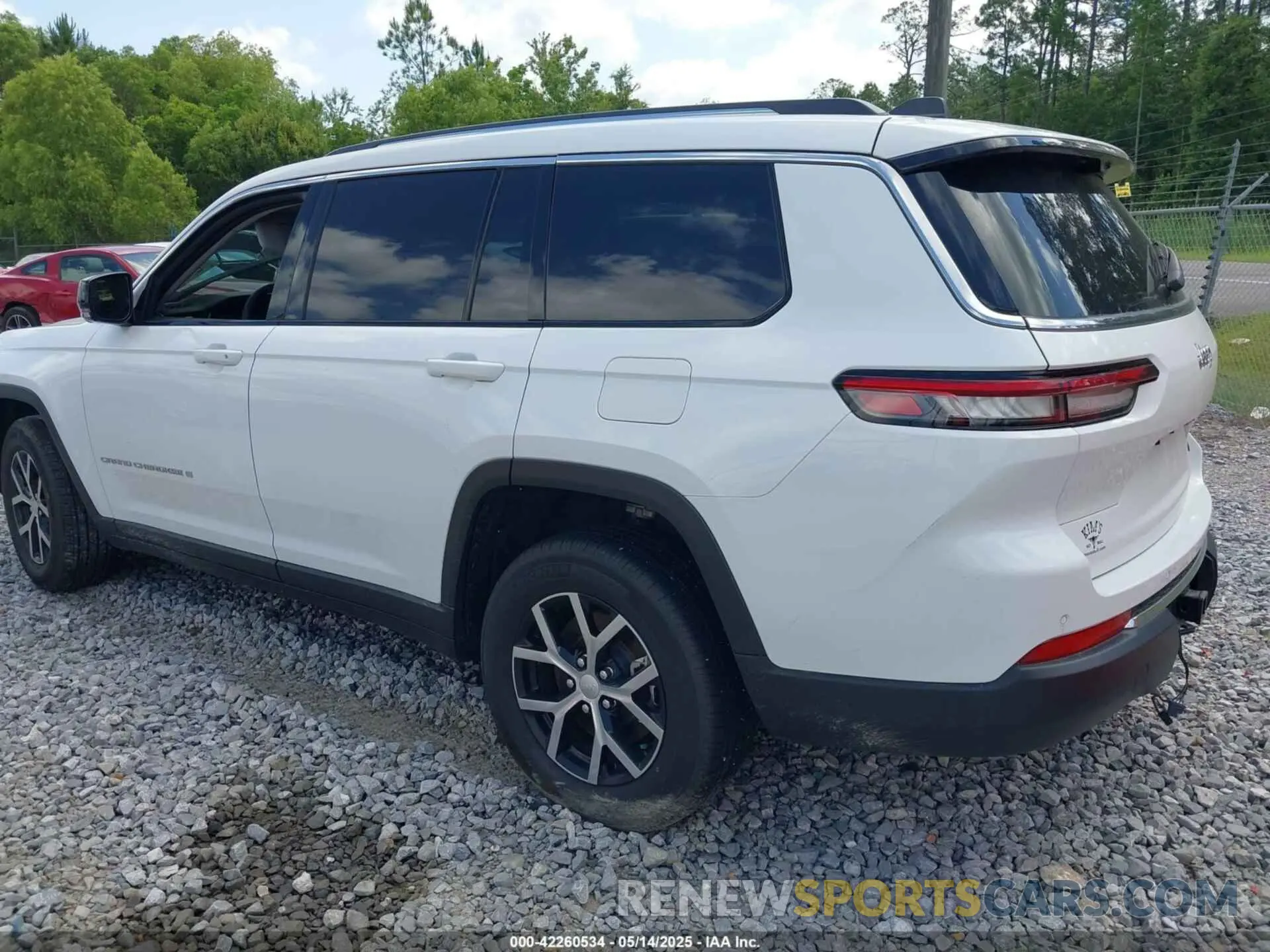 3 Photograph of a damaged car 1C4RJJBG4P8879860 JEEP GRAND CHEROKEE L 2023