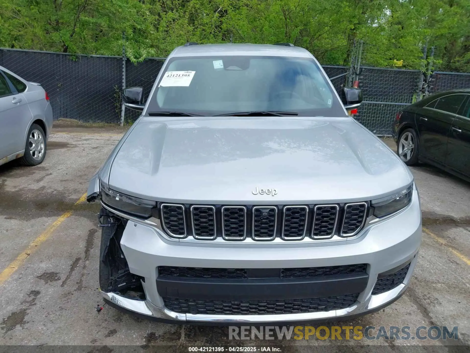 13 Photograph of a damaged car 1C4RJJBG8P8890280 JEEP GRAND CHEROKEE L 2023