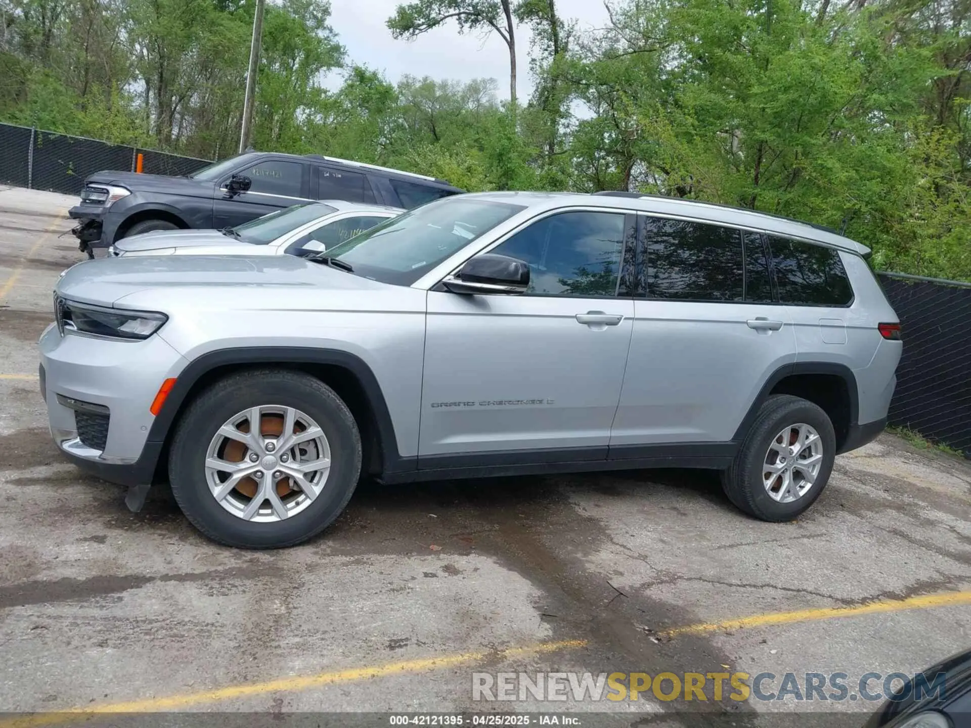15 Photograph of a damaged car 1C4RJJBG8P8890280 JEEP GRAND CHEROKEE L 2023