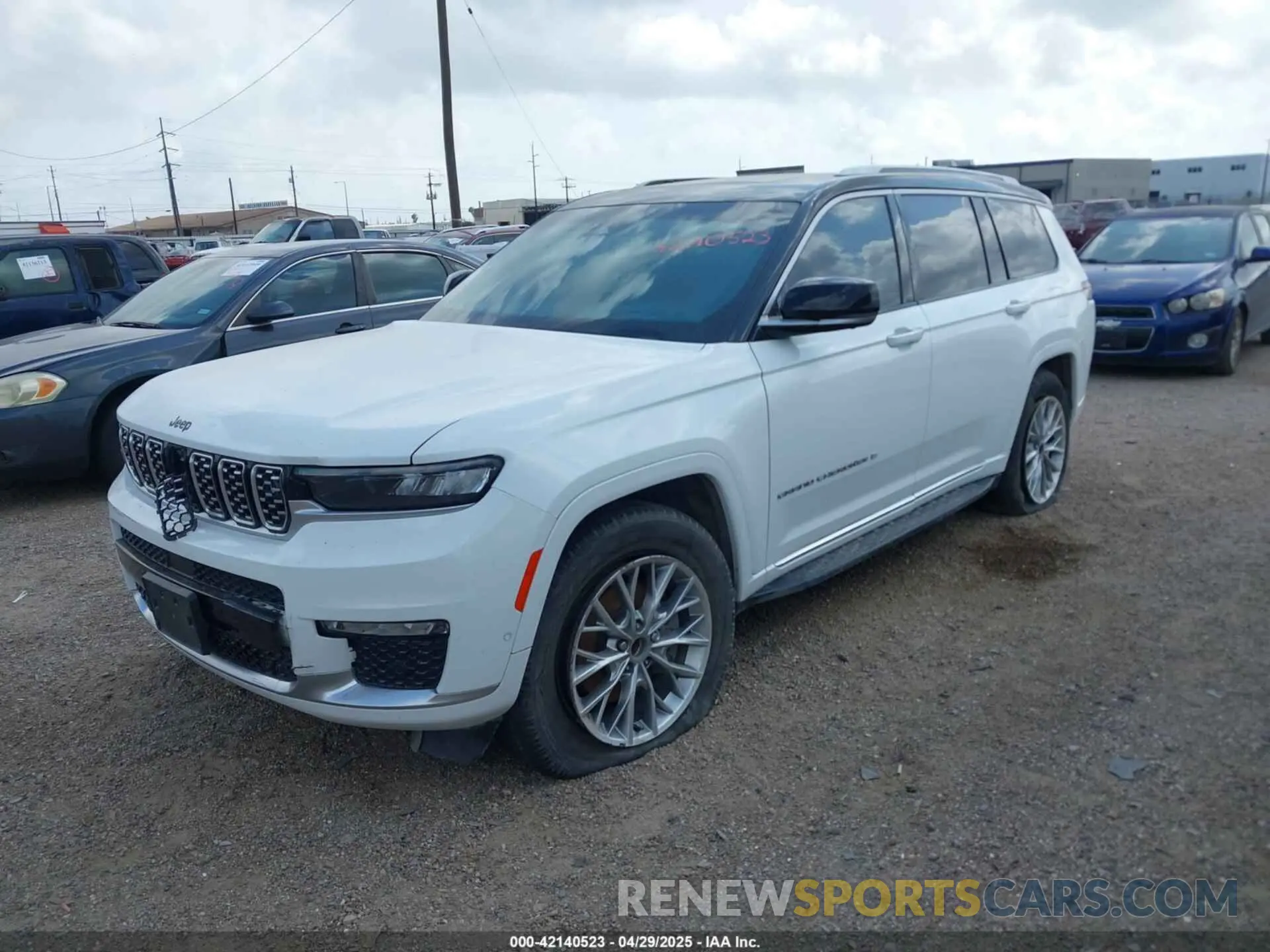 2 Photograph of a damaged car 1C4RJJEG3P8706777 JEEP GRAND CHEROKEE L 2023