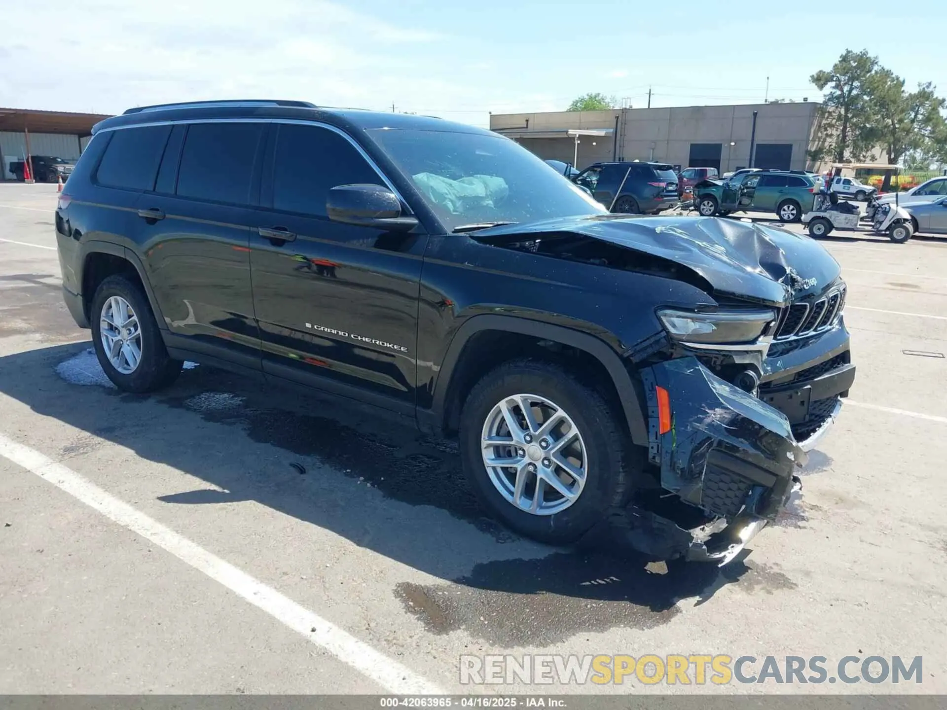 1 Photograph of a damaged car 1C4RJKAG0P8797714 JEEP GRAND CHEROKEE L 2023