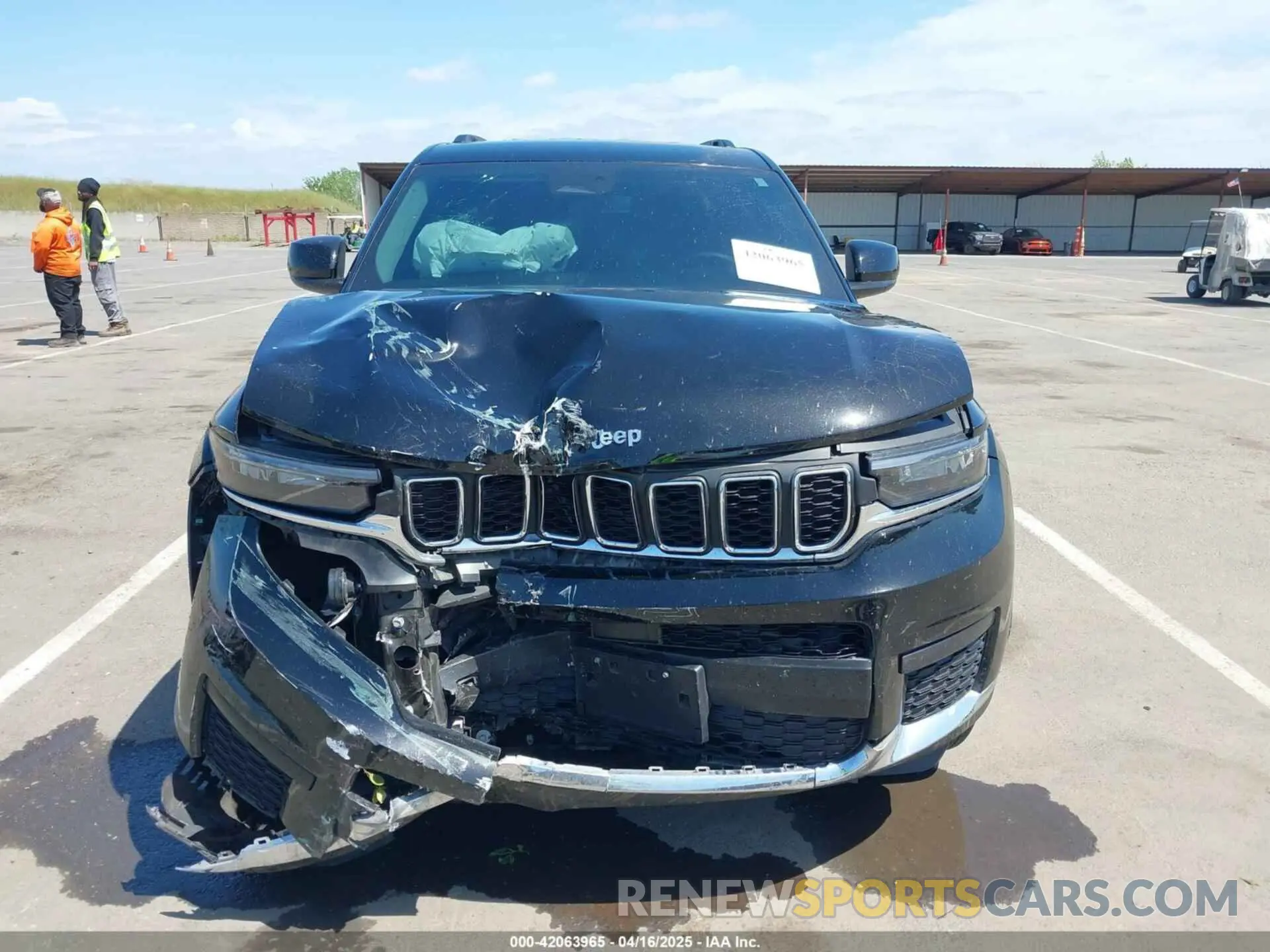 12 Photograph of a damaged car 1C4RJKAG0P8797714 JEEP GRAND CHEROKEE L 2023