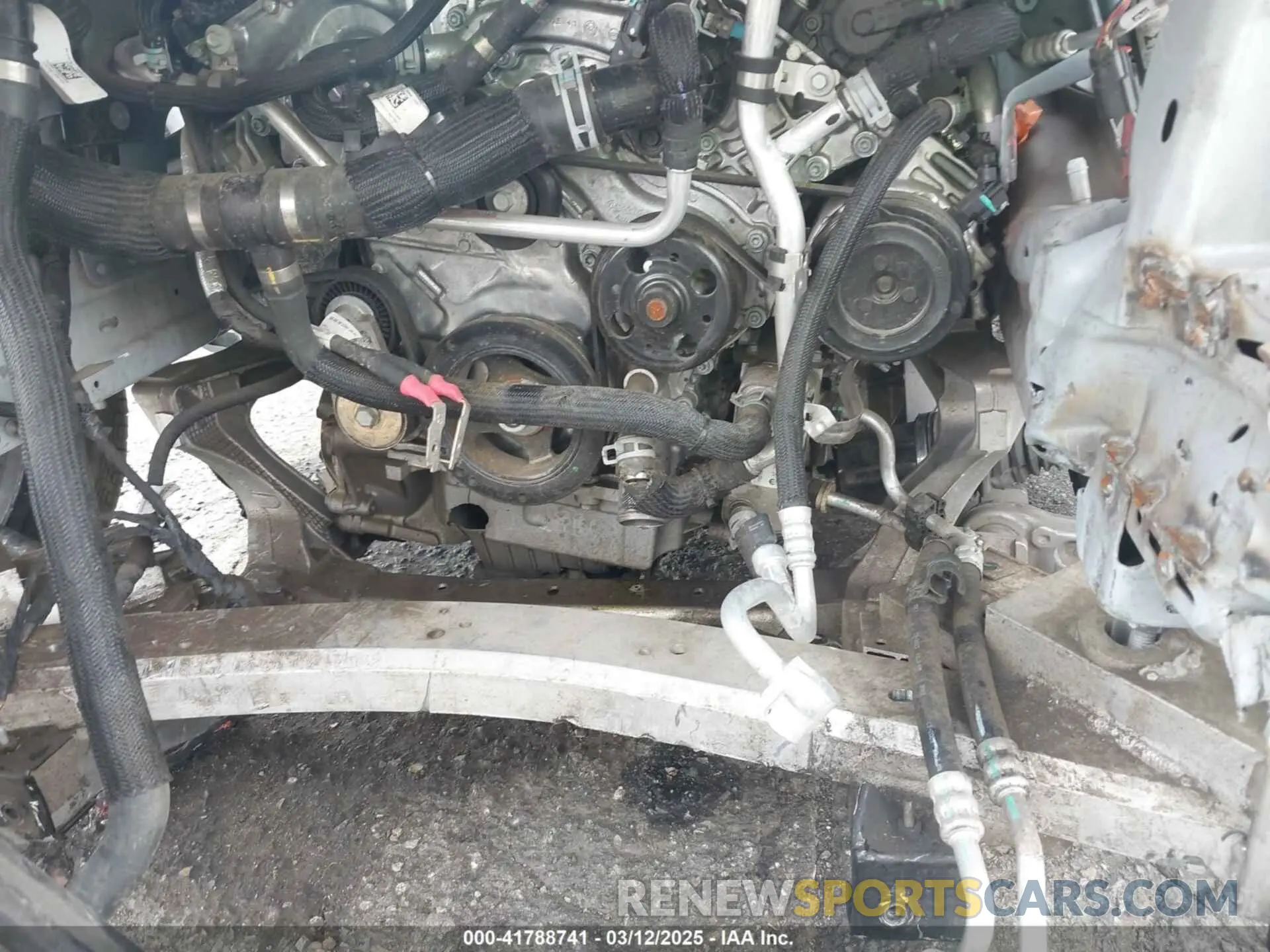 18 Photograph of a damaged car 1C4RJKAG0P8855367 JEEP GRAND CHEROKEE L 2023